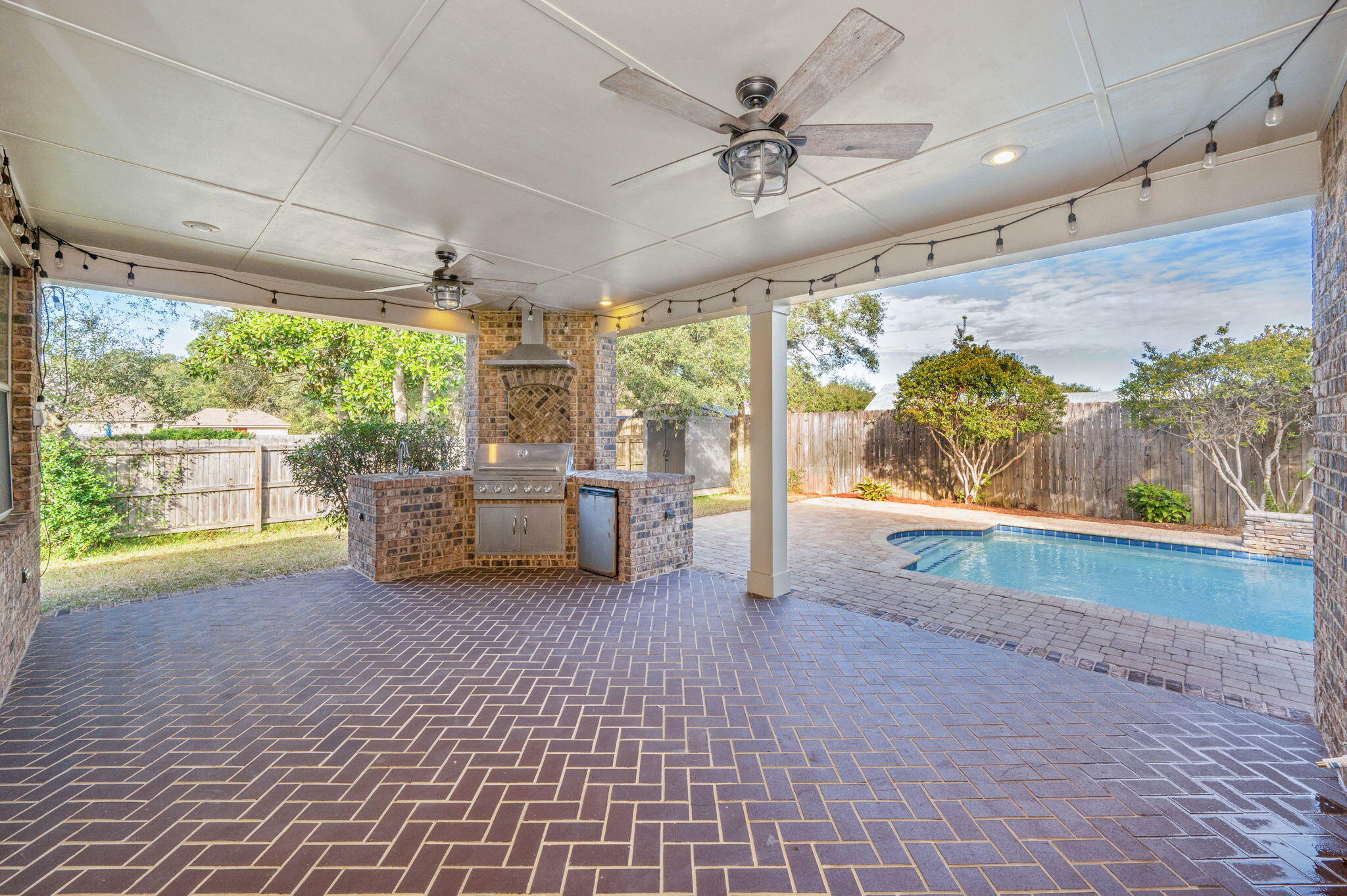 MAGNOLIA WOODS - Residential