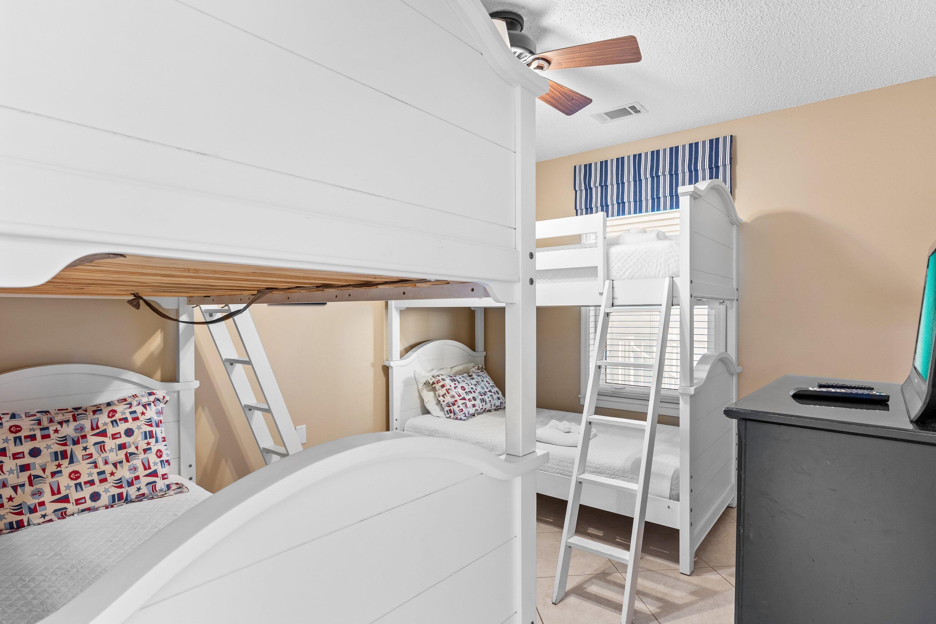 BEACHSIDE VILLAS CONDO - Residential