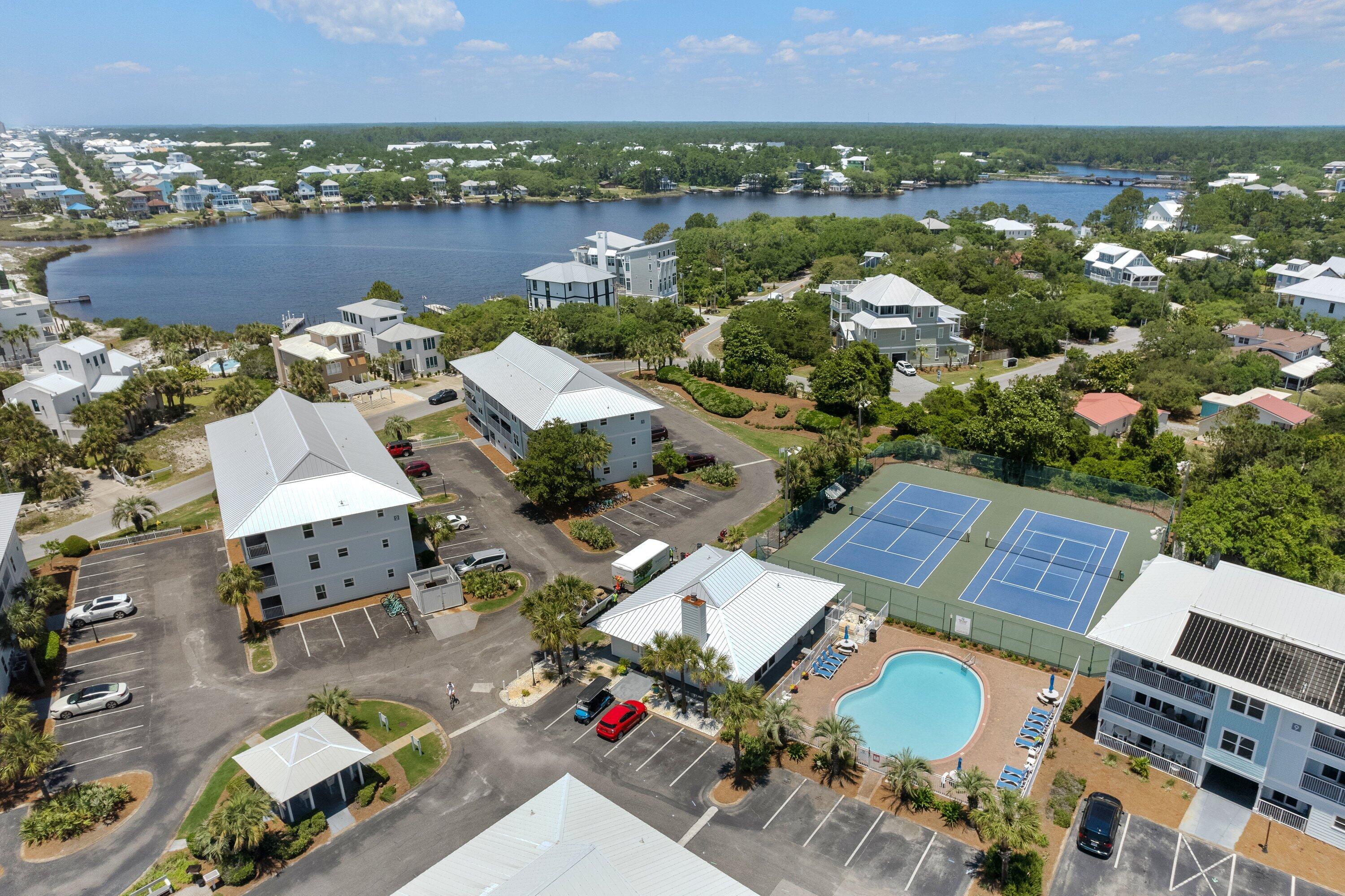 BEACHSIDE VILLAS CONDO - Residential