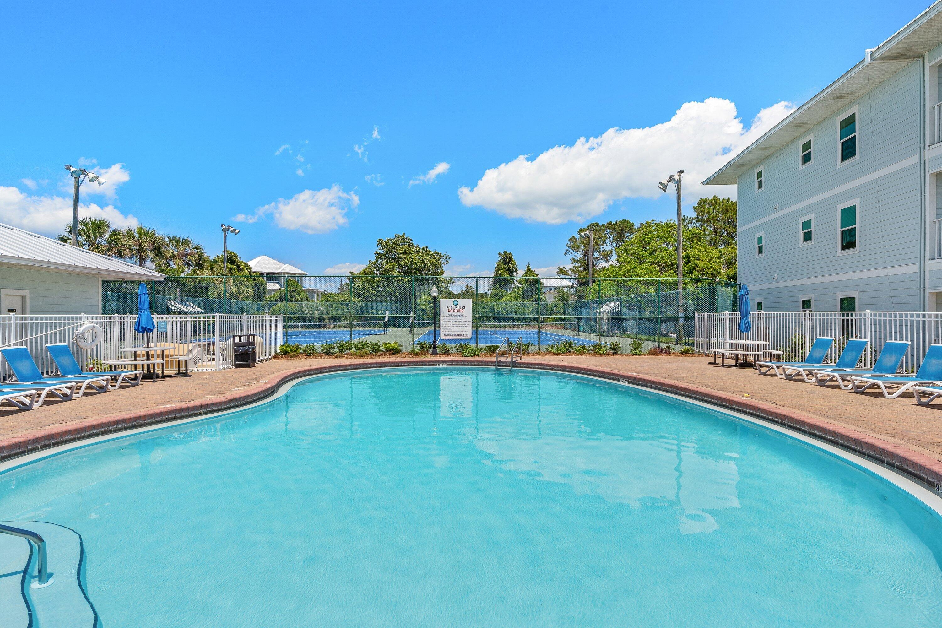 BEACHSIDE VILLAS CONDO - Residential
