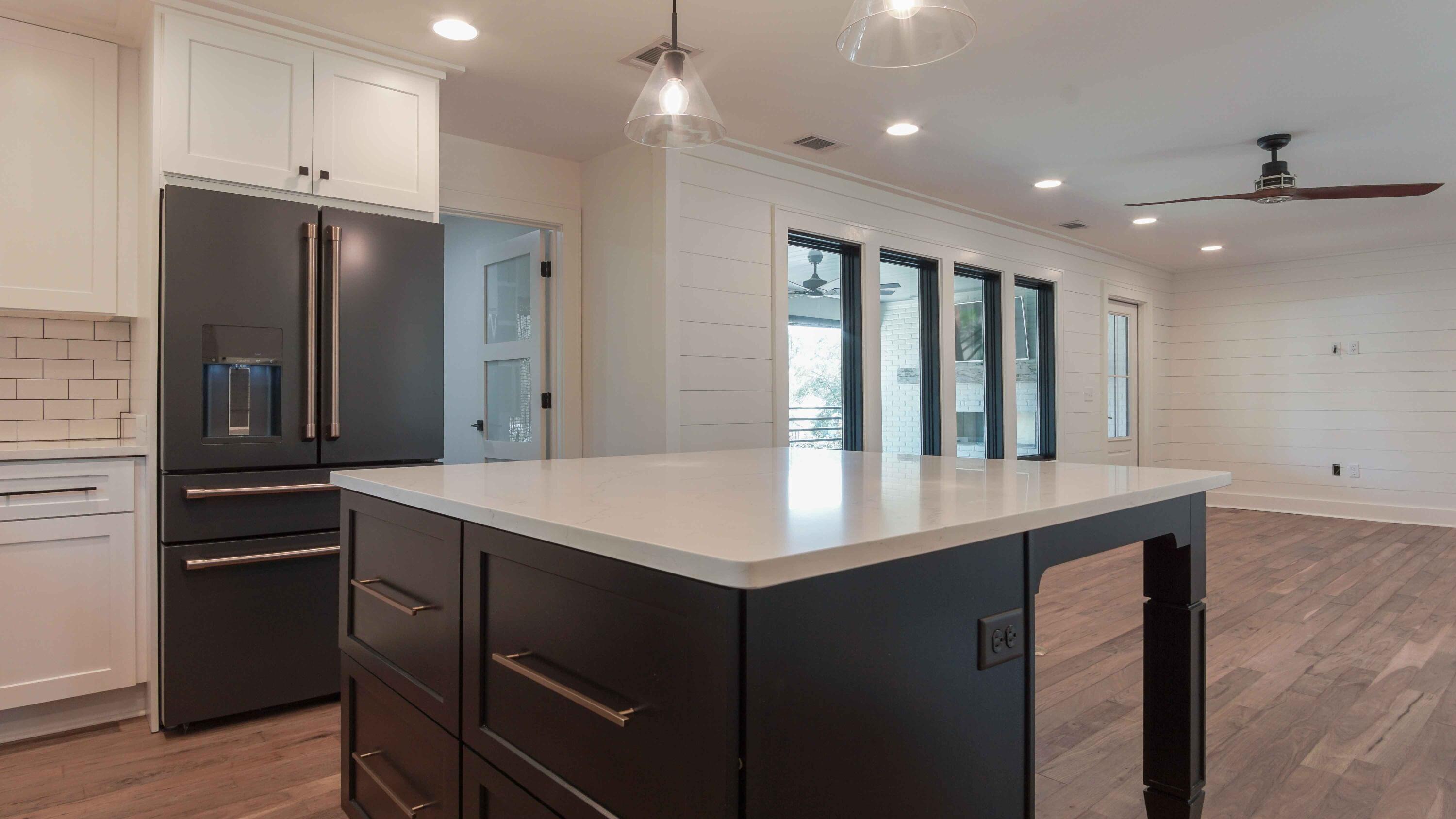 LOT 61 BLK 9 DAUGHETTES 1ST ADDITION TO CHOCTAWATCHEE BEACH - Residential