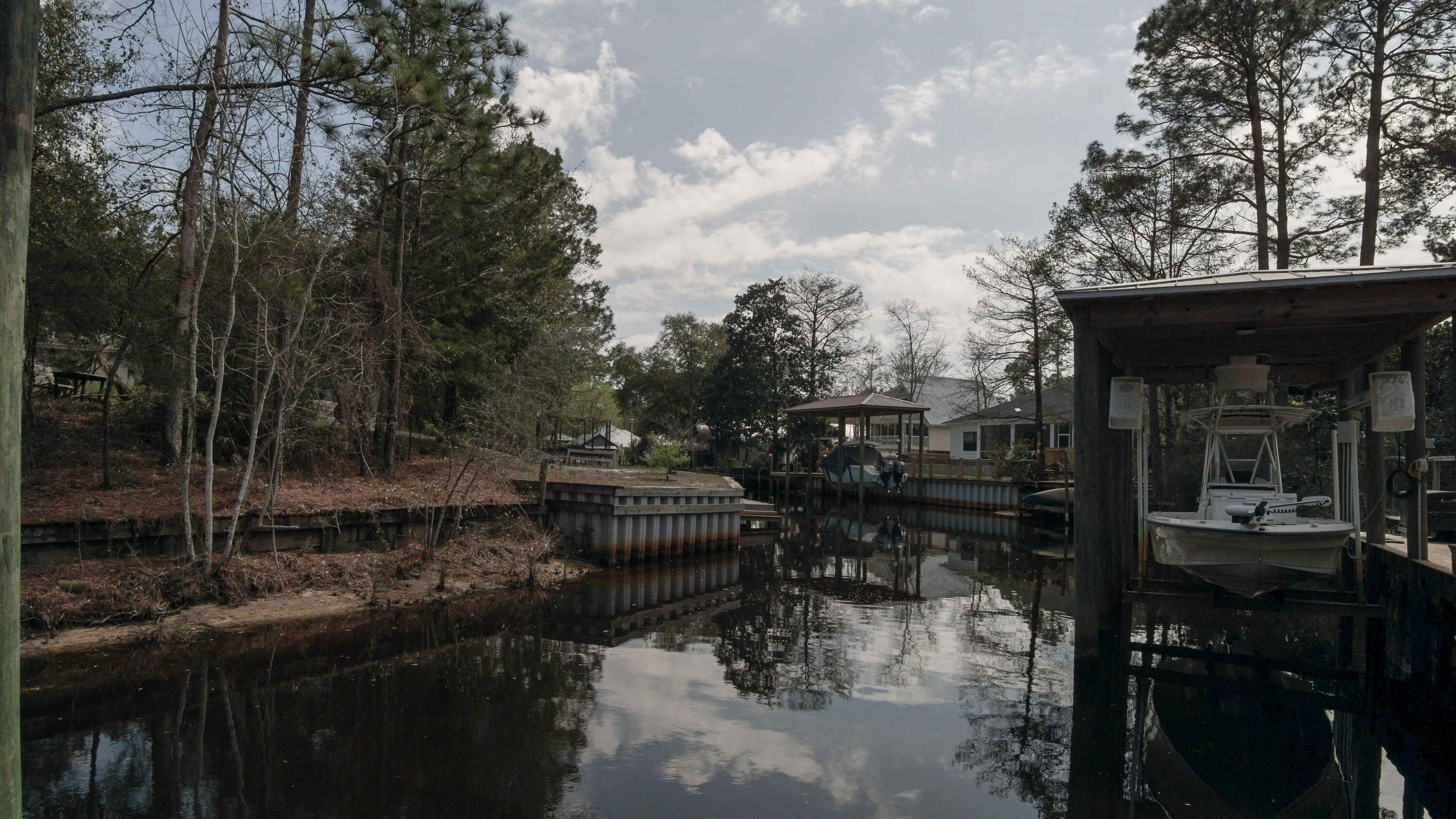 LOT 61 BLK 9 DAUGHETTES 1ST ADDITION TO CHOCTAWATCHEE BEACH - Residential