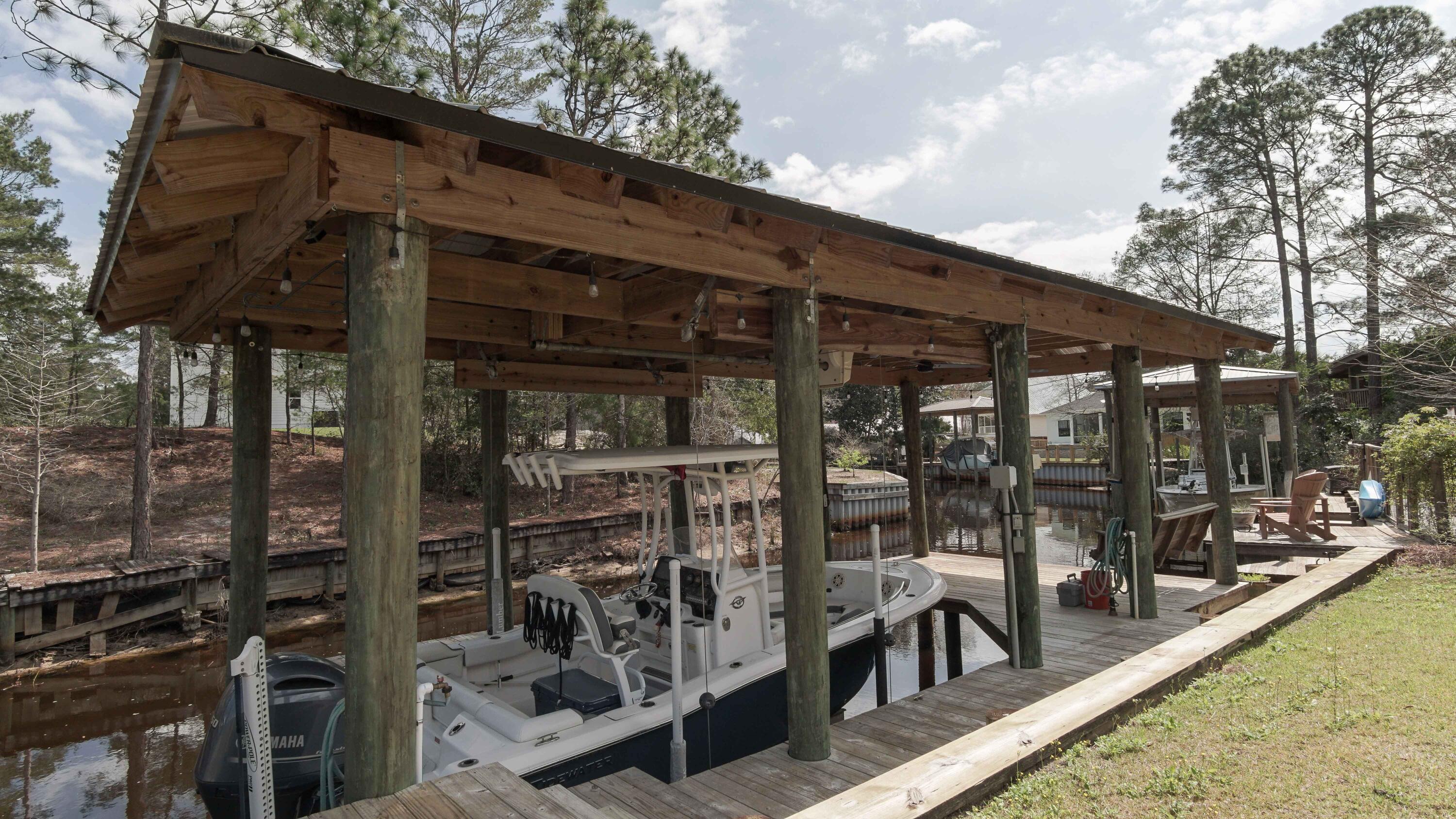 LOT 61 BLK 9 DAUGHETTES 1ST ADDITION TO CHOCTAWATCHEE BEACH - Residential