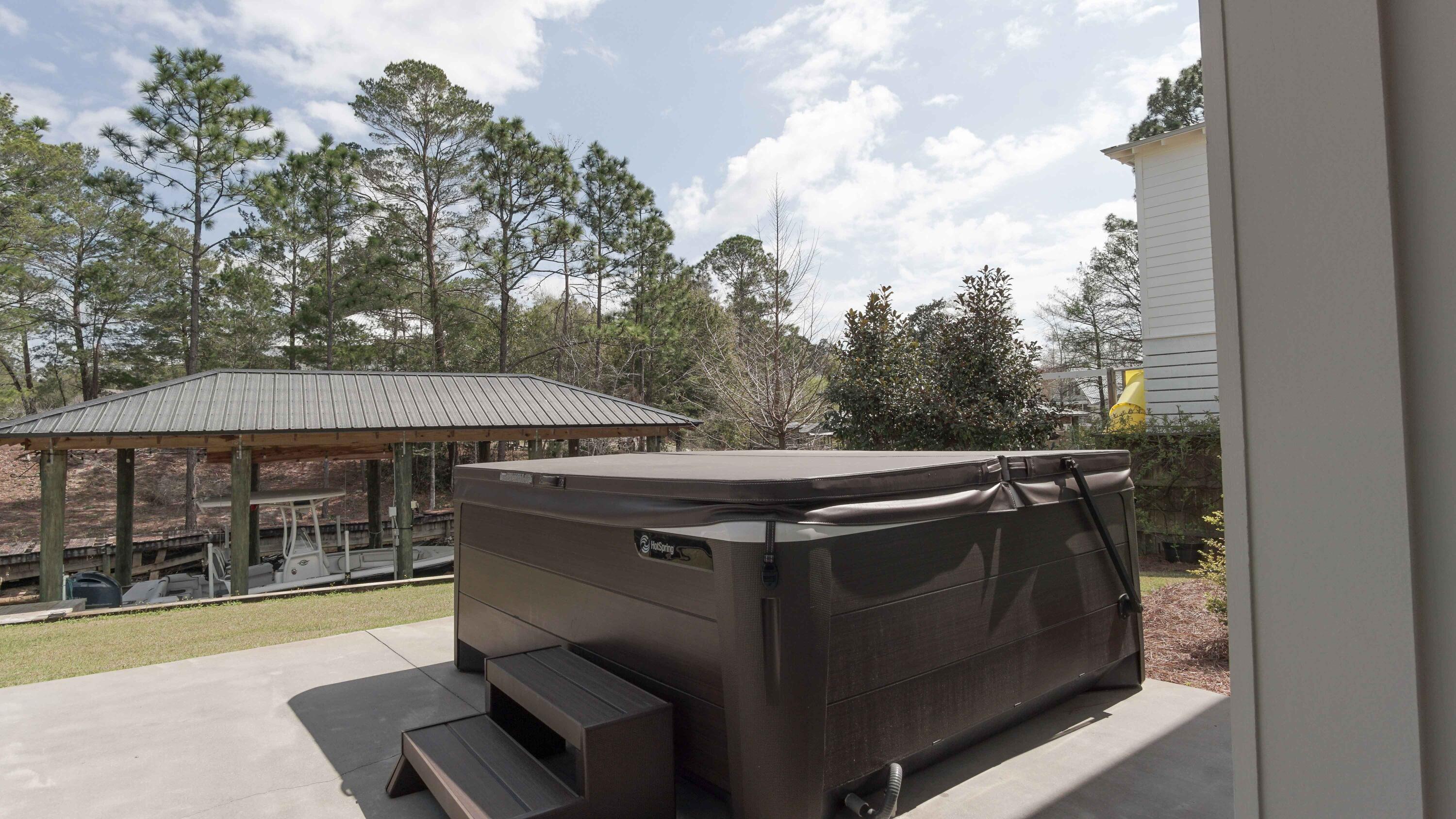 LOT 61 BLK 9 DAUGHETTES 1ST ADDITION TO CHOCTAWATCHEE BEACH - Residential