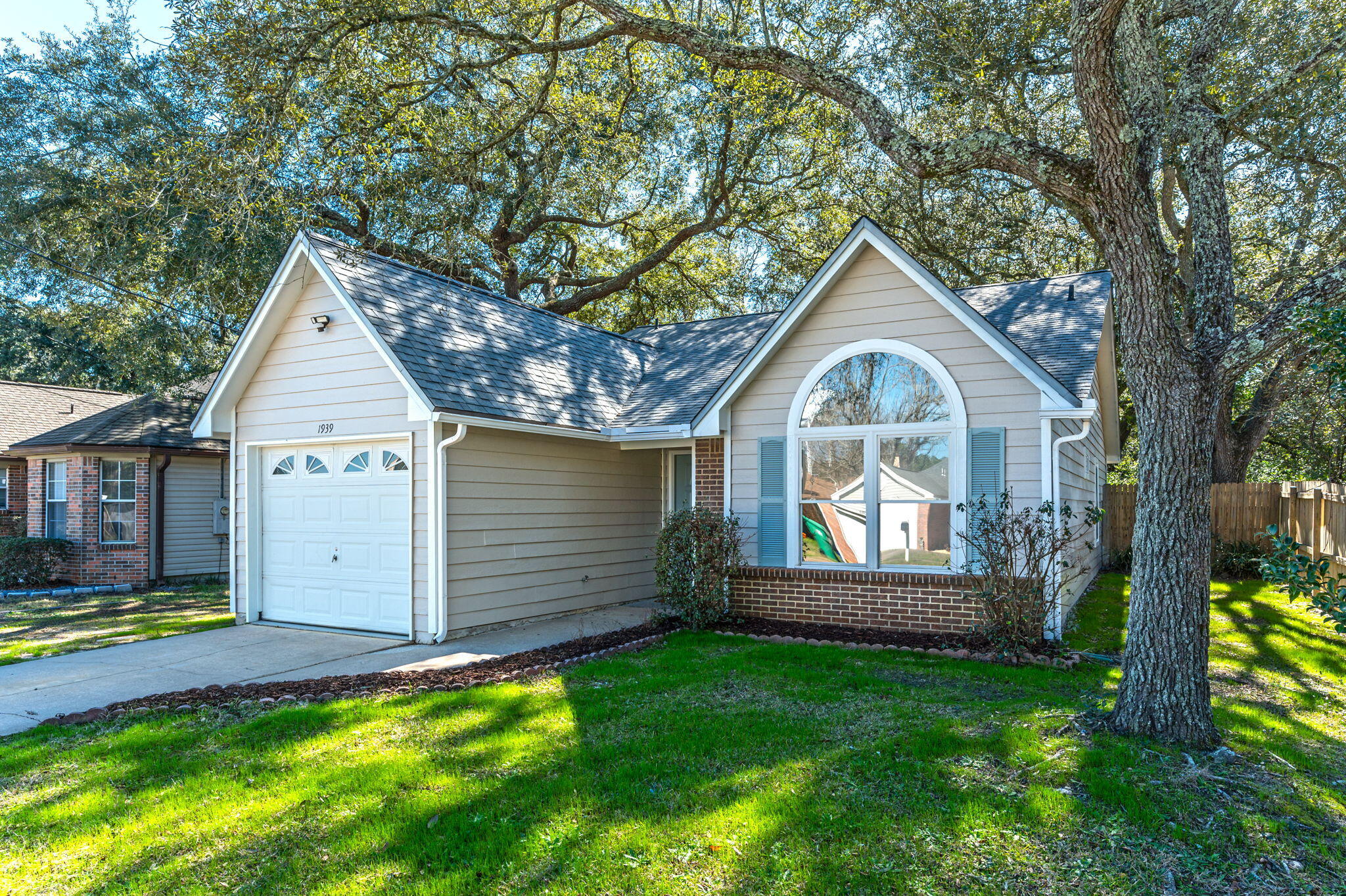 SUMMER HILLS - Residential