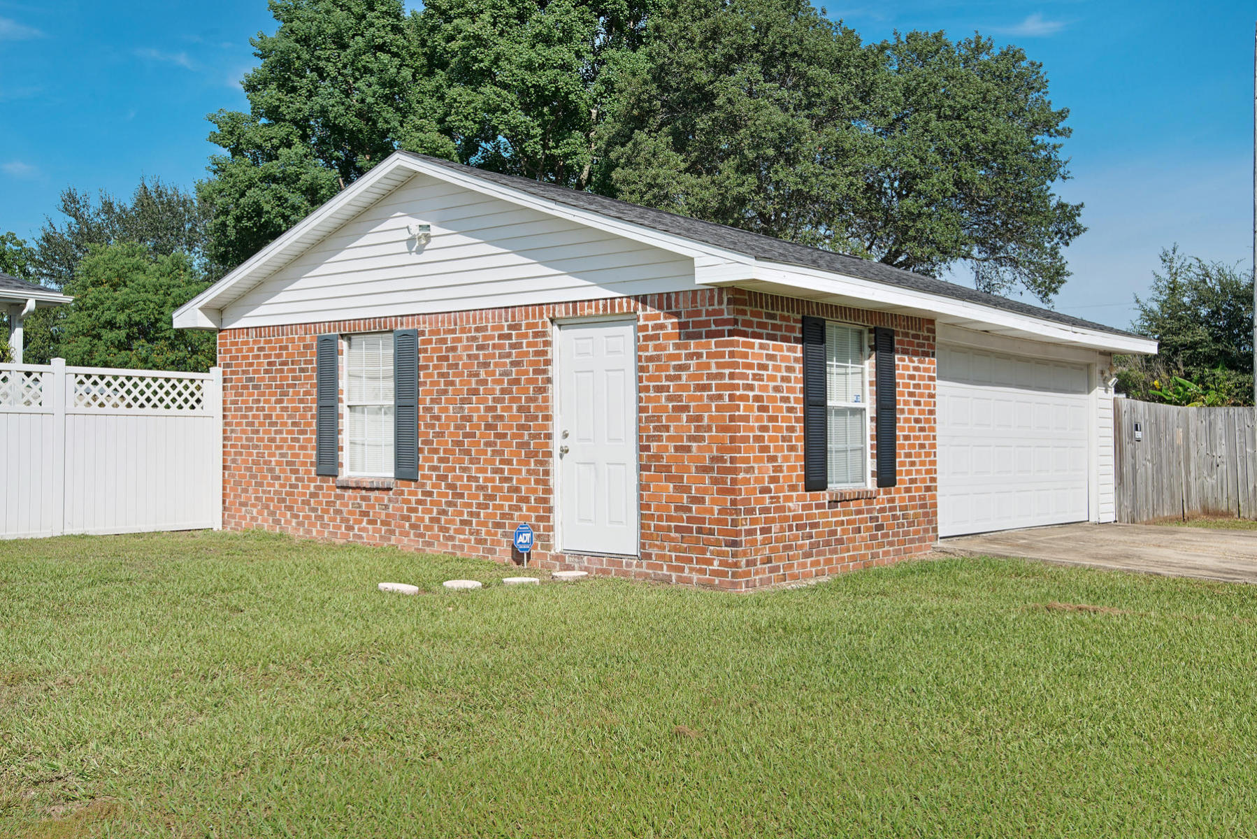 PRO AM ESTATES - Residential