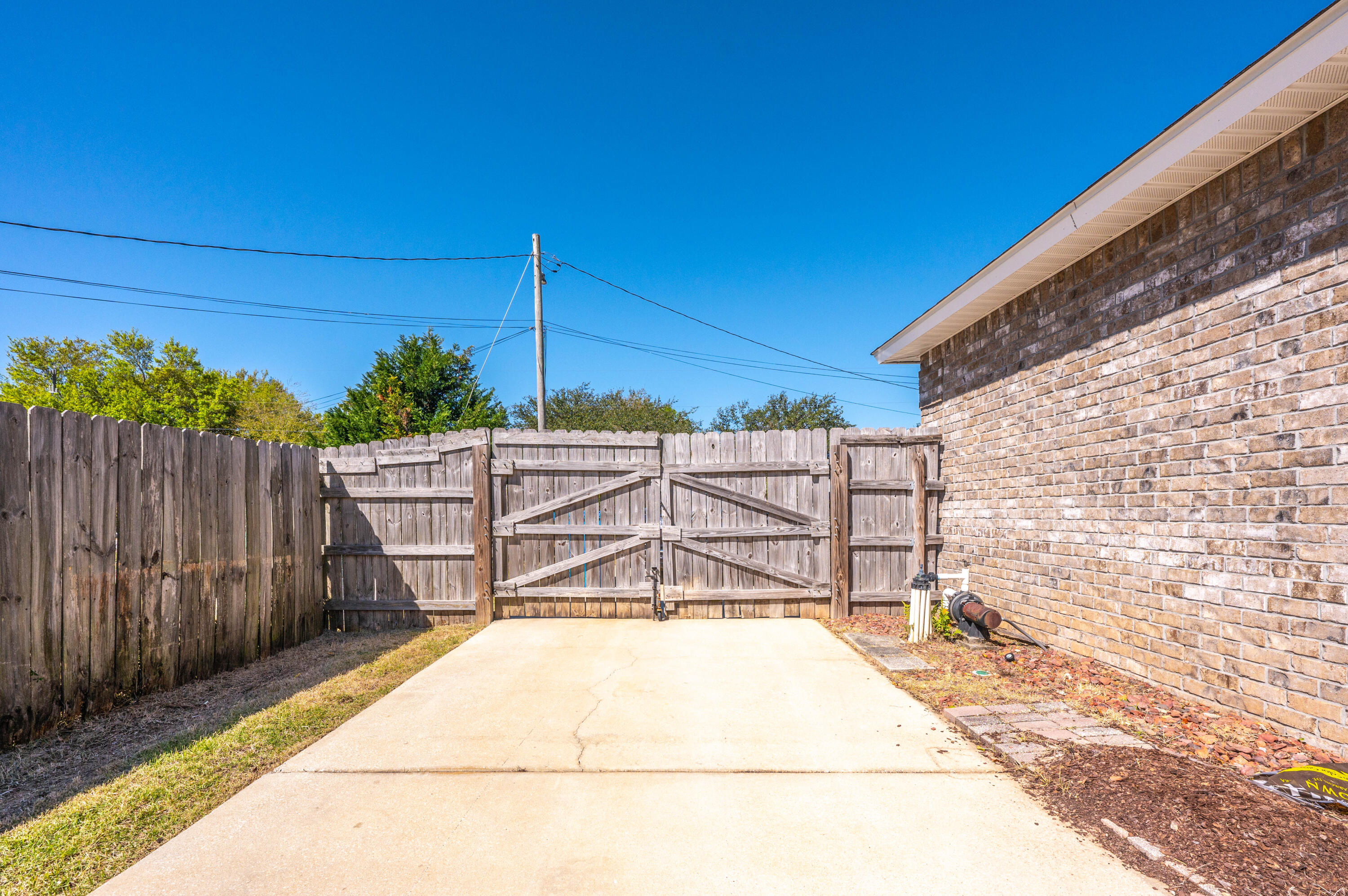 Navarre 2nd Add Lot 26 Blk 20 As Des In OR 2557 PG 1469 - Residential