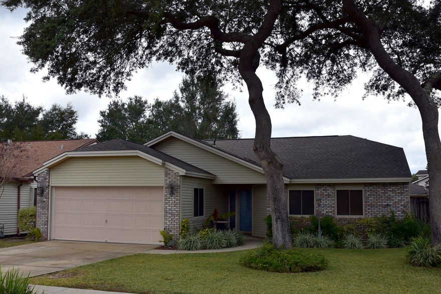 A beautiful move-in ready home in Niceville for under $240K! This is an exquisitely maintained home that has been completely updated from top to bottom! Curb appeal, remodeled kitchen and dining room with smooth ceilings, updated bathrooms, updated flooring and fixtures, 2-car garage, & tiled screened porch make this the home you have been searching for in Niceville! You will love the SS appliances in the kitchen, granite counters and island, glass tile backsplash, recessed/under cabinet lighting, and matching granite in DR and LR! Updated roof, AC unit, & water heater, ona private cul-de-sac AND NO HOA! The new above ground pool makes your fully fenced backyard a Florida oasis while the screened porch provides shaded outdoor living space. Please click MORE to see a list of the updates: