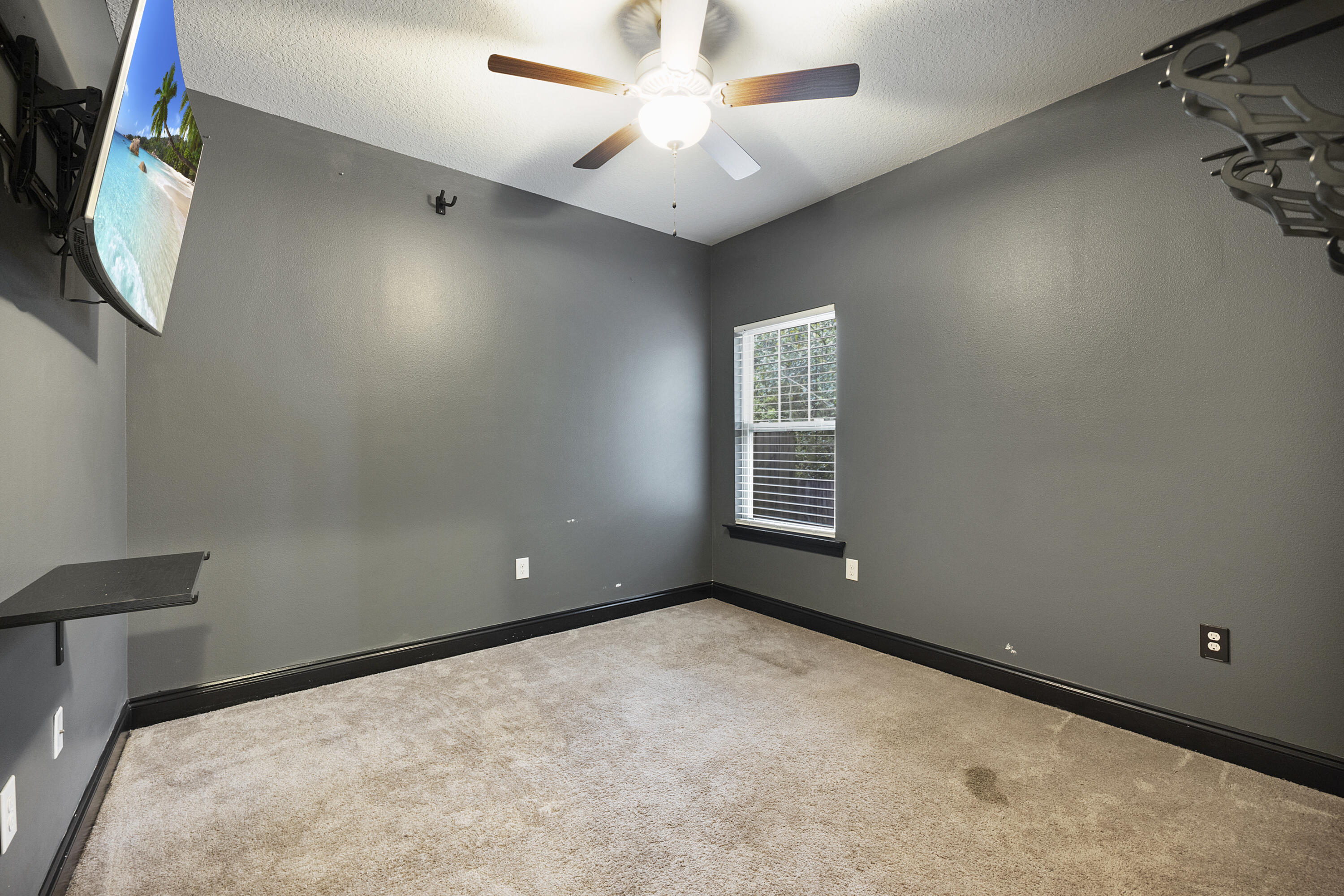 NAVARRE S/D 2ND ADDN - Residential