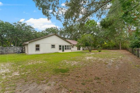 A home in Niceville