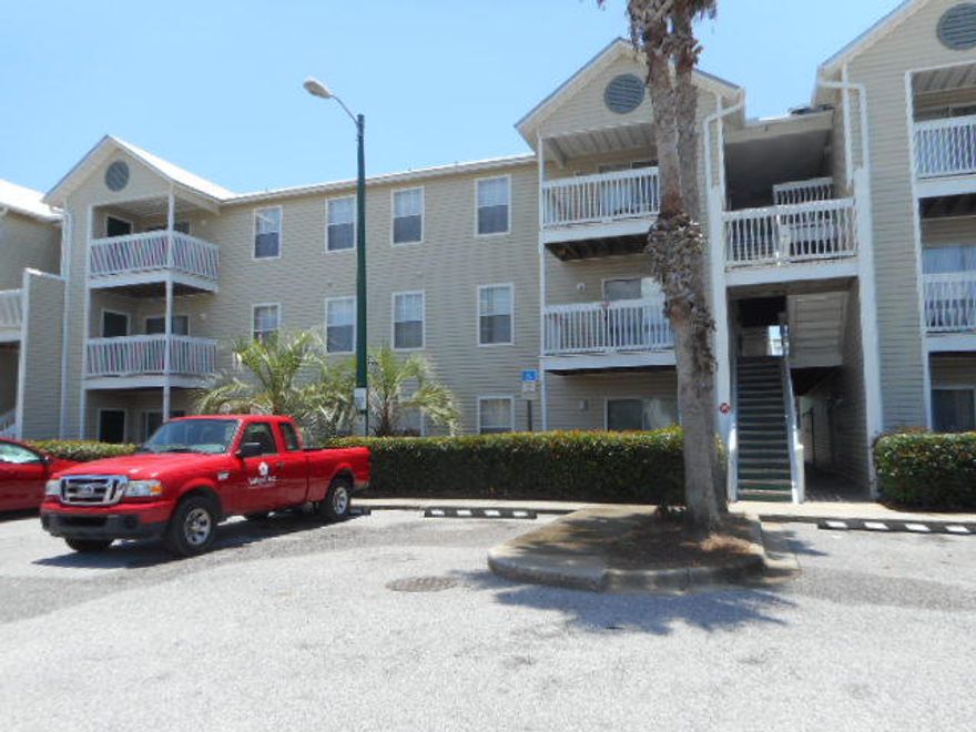 This property is to be placed in an upcoming event. All bids should be submitted at www.homesearch.com (void where prohibited). Submit any offers received pre-event (or post-event) to sales@homesearch.com. All pre-event or post-event offers will be reviewed and responded to within 3 business days. All properties are subject to a 5% buyer's premium pursuant to the Event Agreement and Terms & Conditions (minimums will apply). Please contact listing agent for details and commission paid on this property