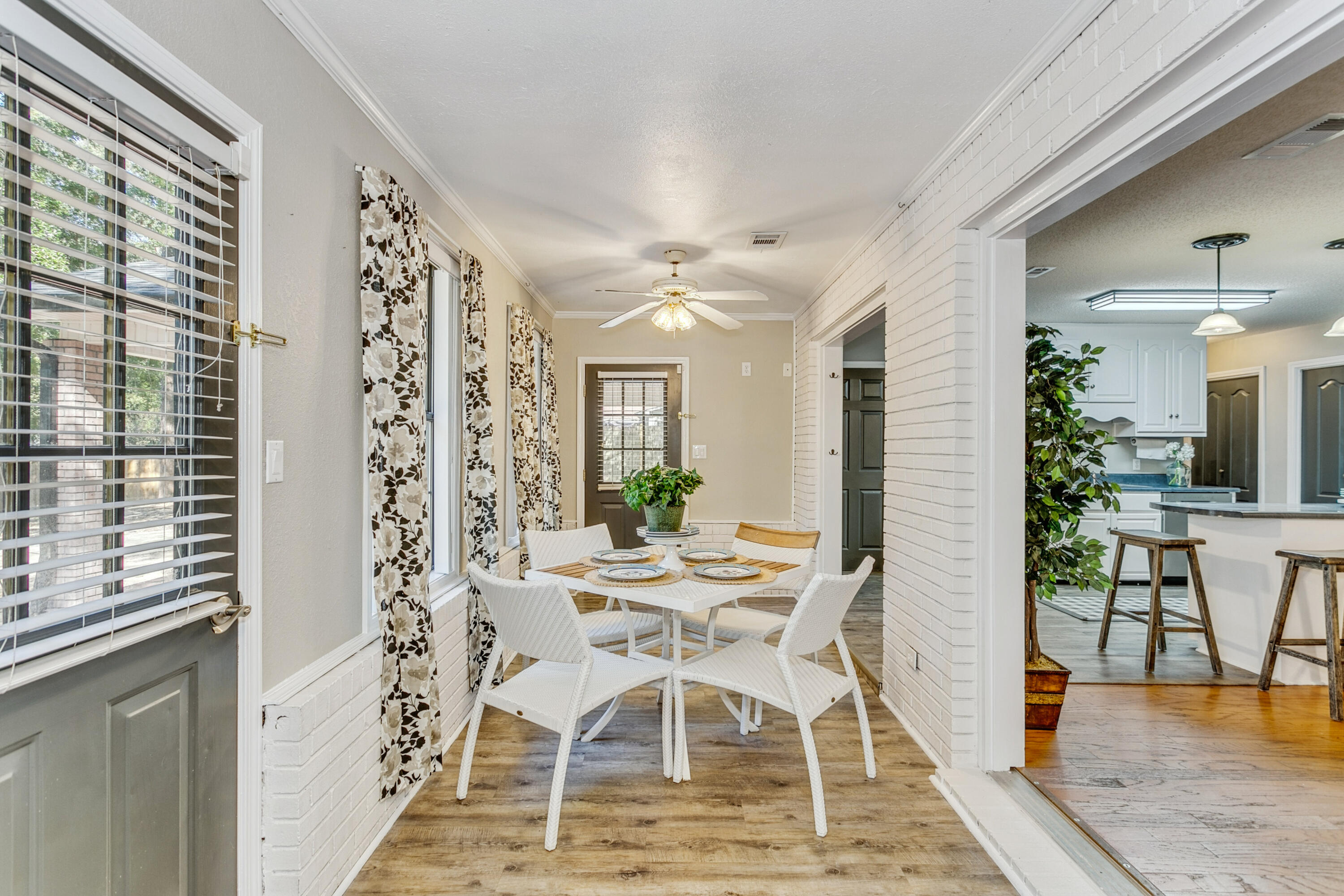 CRESTVIEW SUBURB - Residential