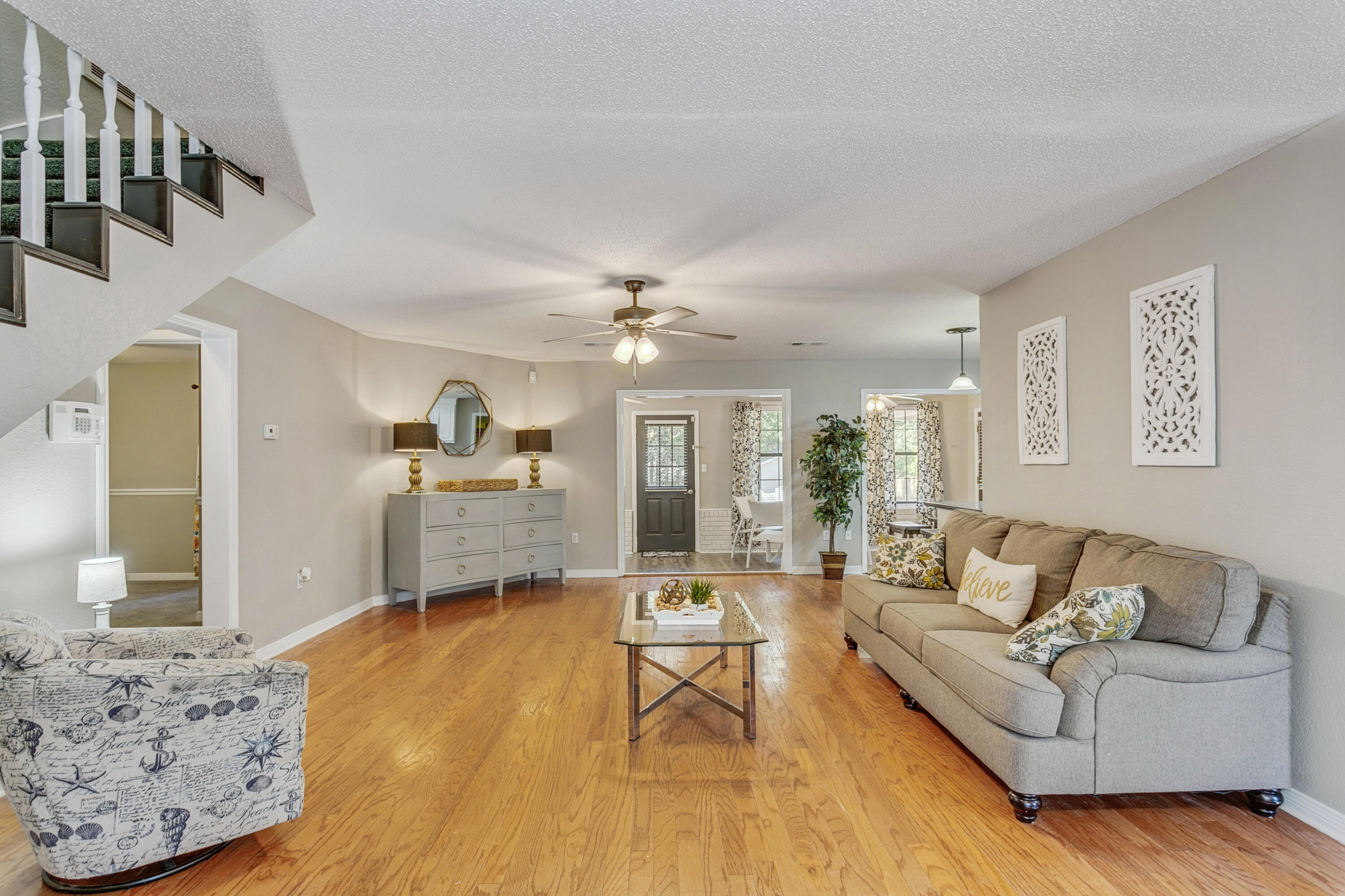 CRESTVIEW SUBURB - Residential