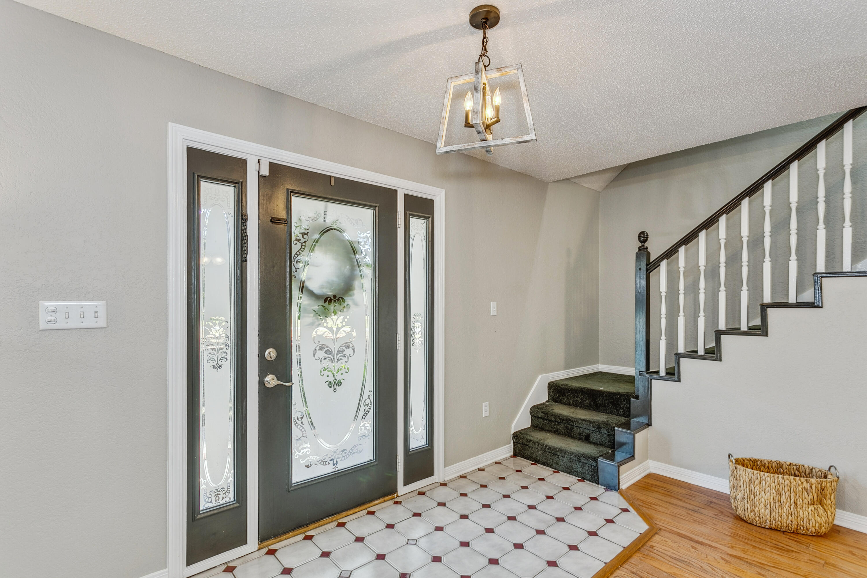 CRESTVIEW SUBURB - Residential