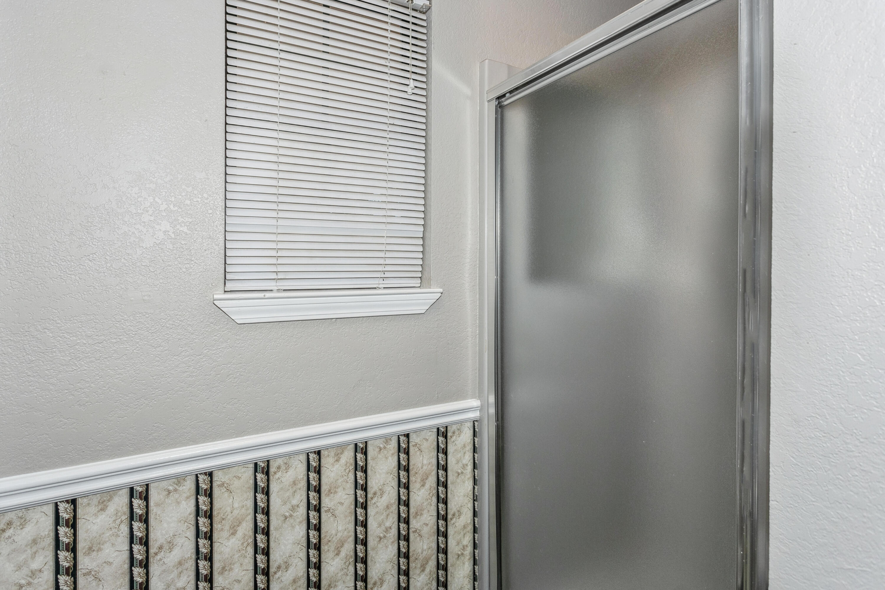 CRESTVIEW SUBURB - Residential