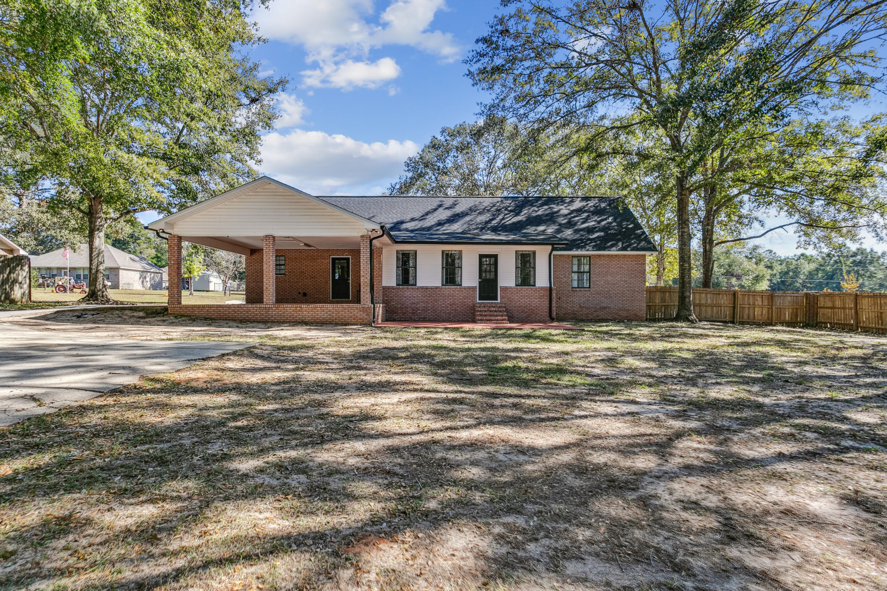 CRESTVIEW SUBURB - Residential