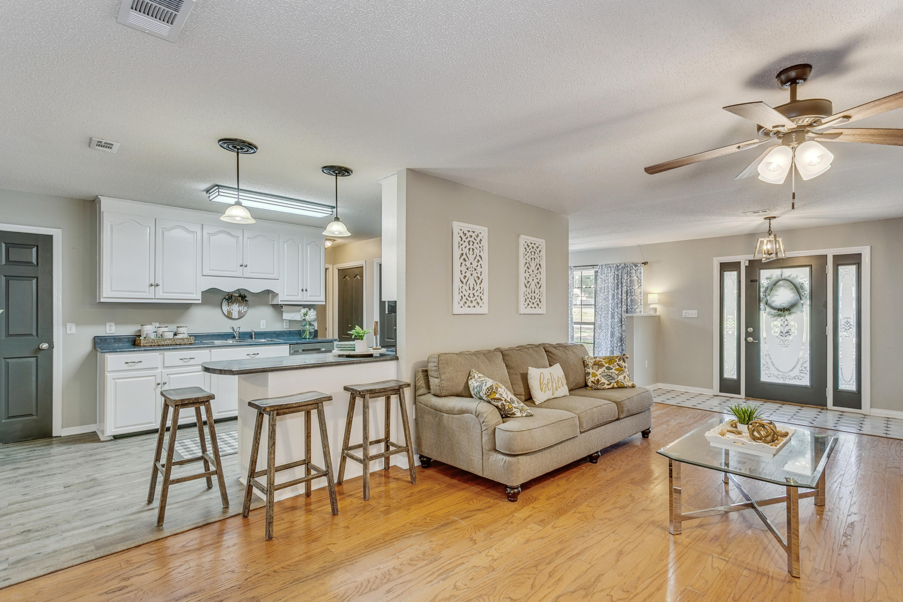 CRESTVIEW SUBURB - Residential