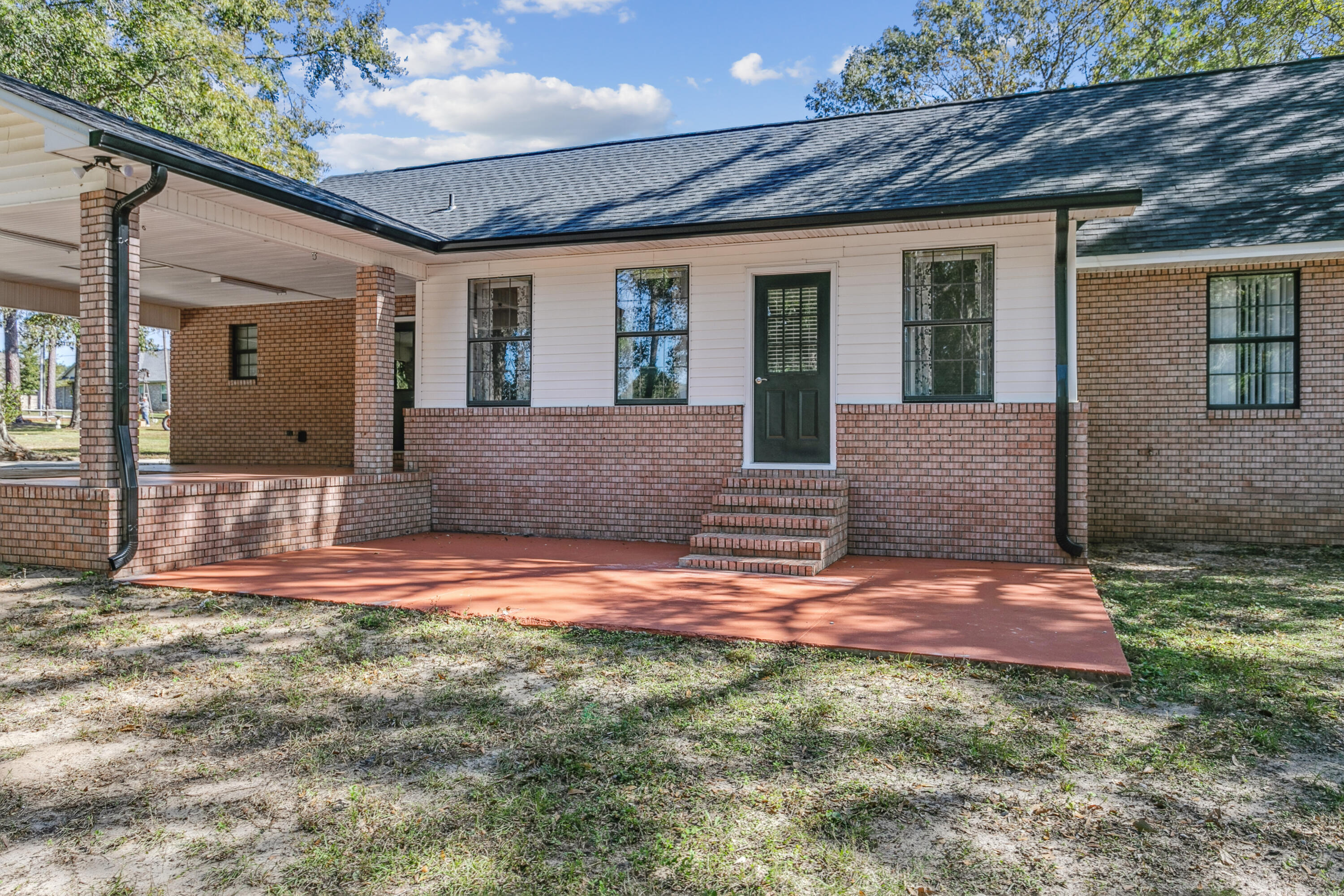 CRESTVIEW SUBURB - Residential