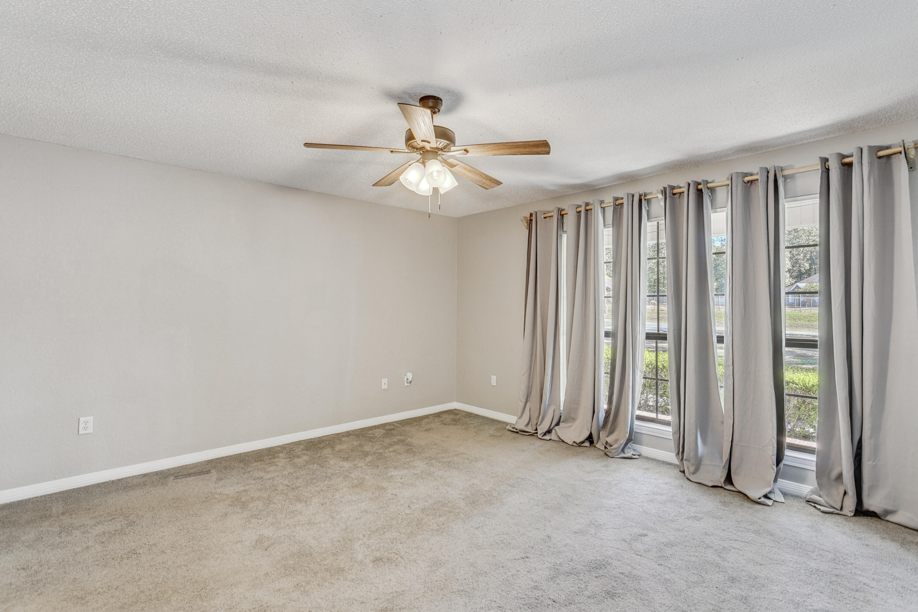 CRESTVIEW SUBURB - Residential