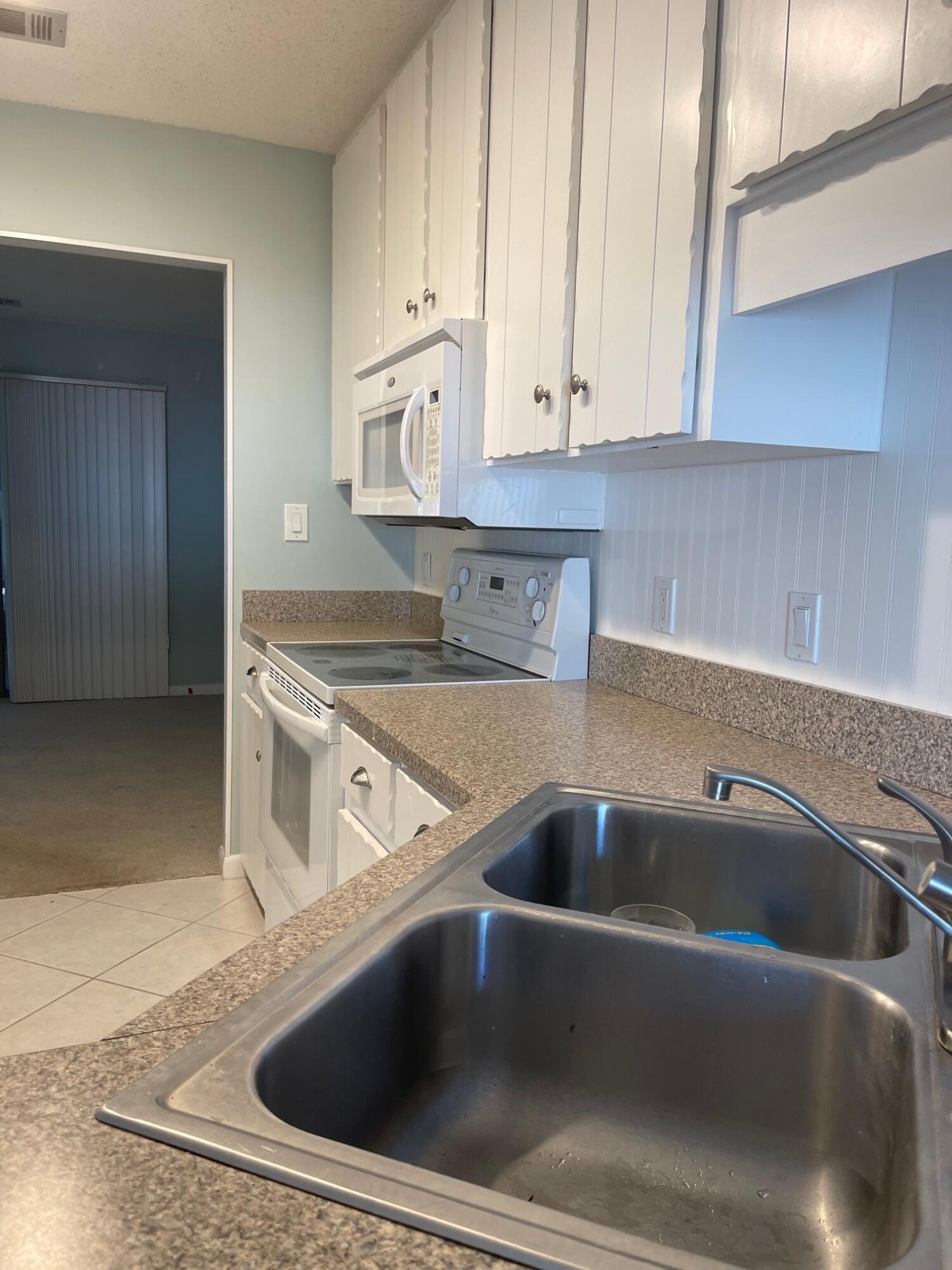 ROYAL OAK VILLAGE PH II-C UNIT 46 - Residential