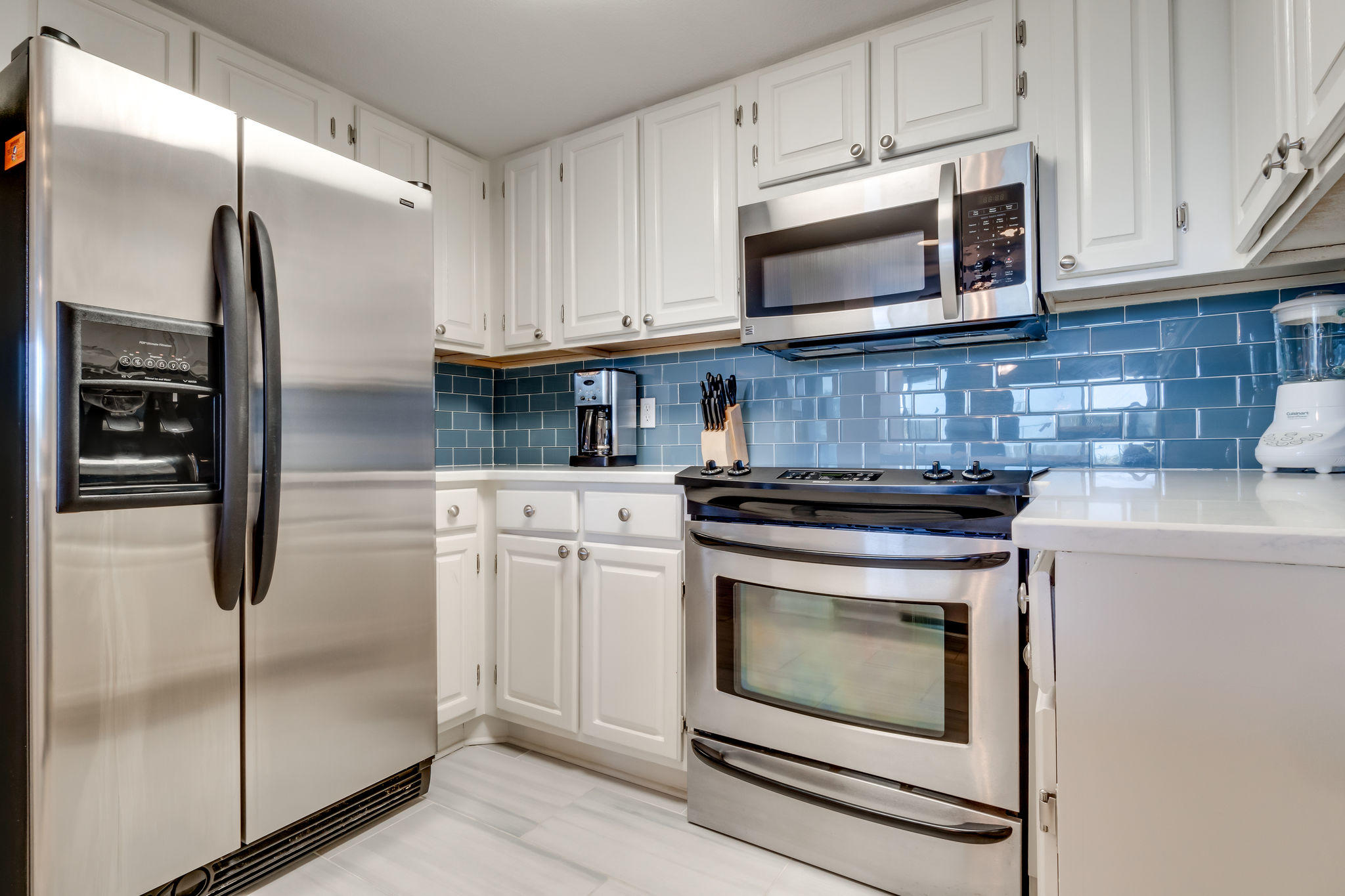 WATERVIEW TOWERS - Residential