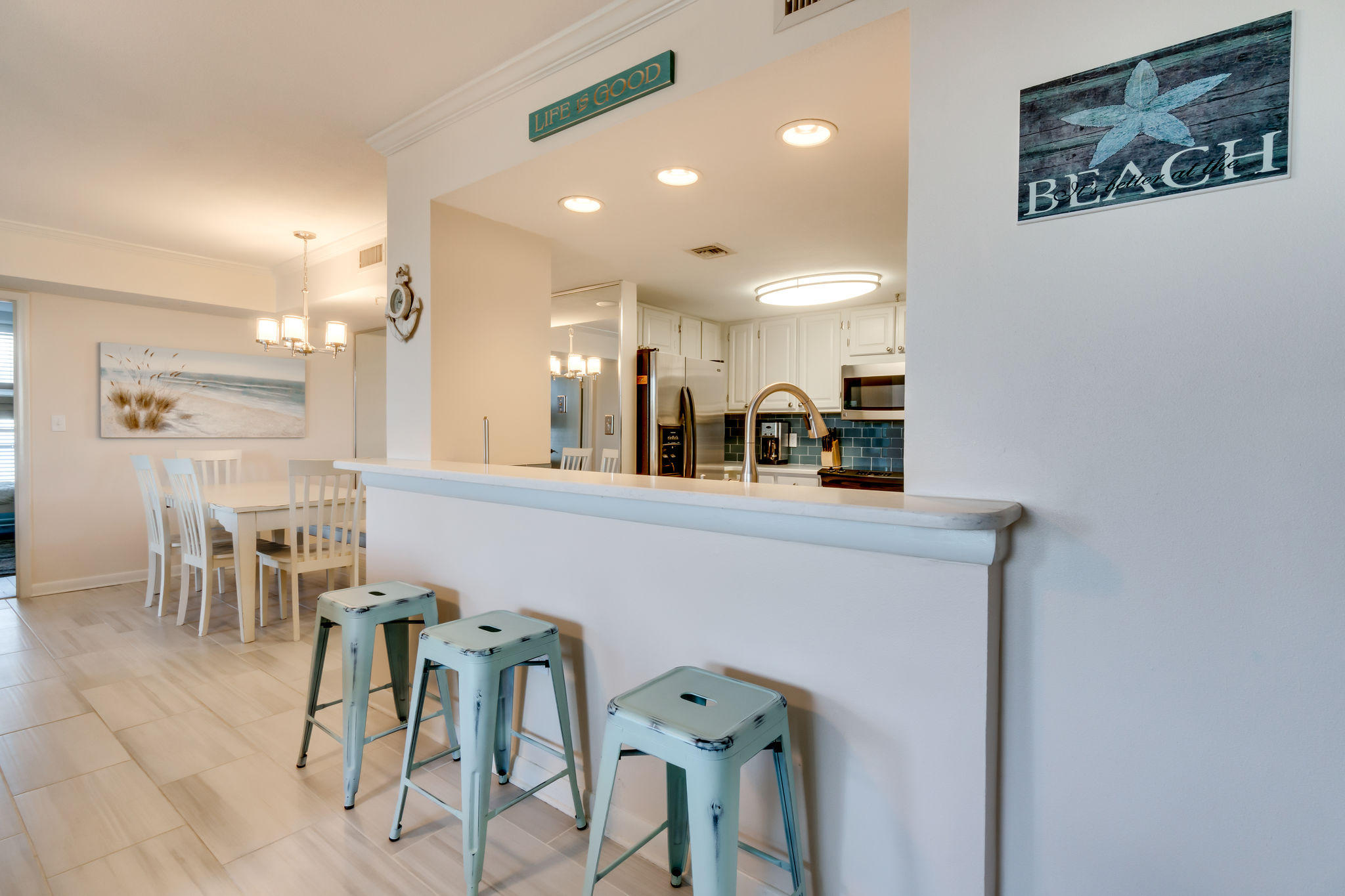 WATERVIEW TOWERS - Residential