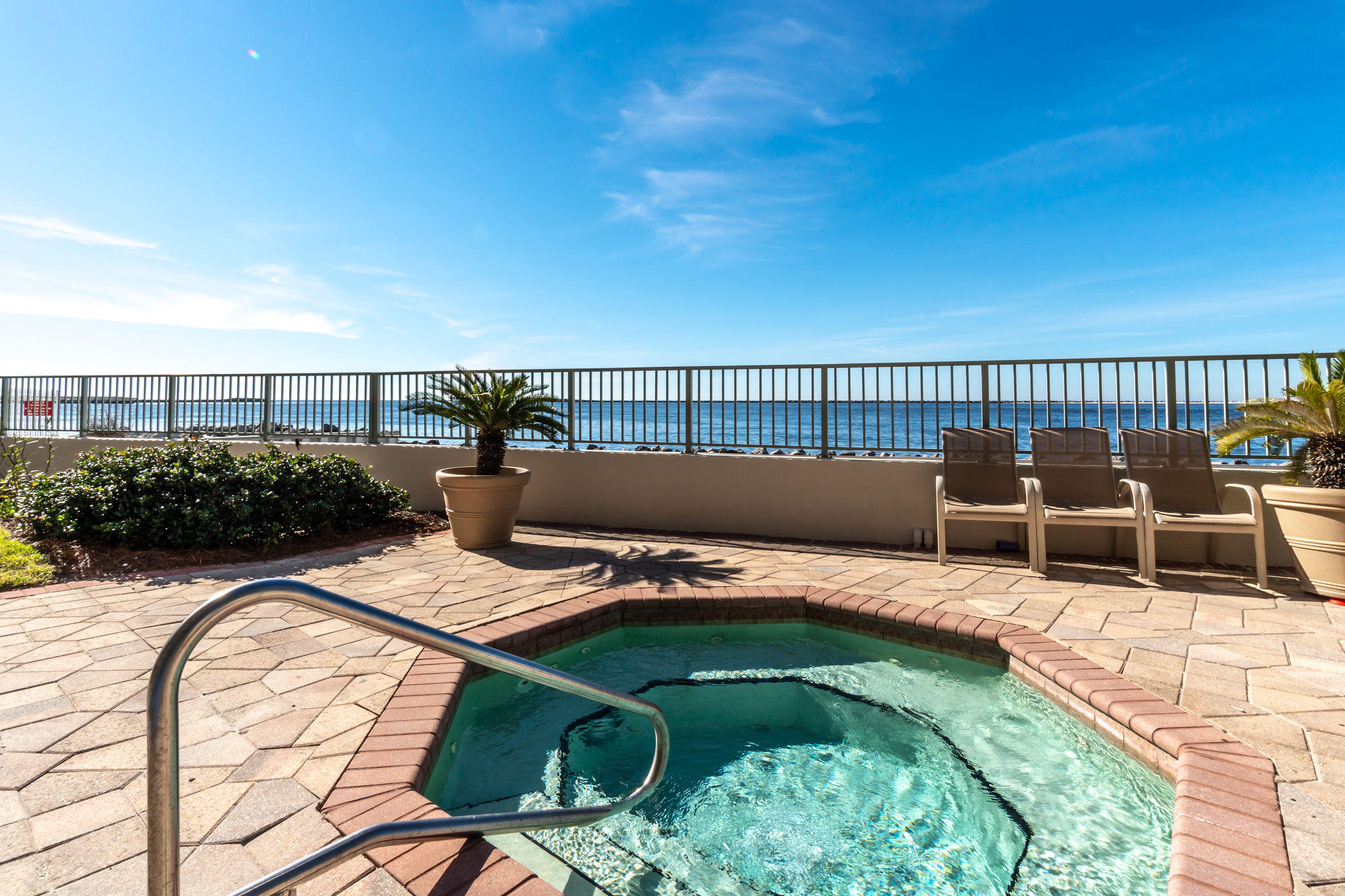 WATERVIEW TOWERS - Residential