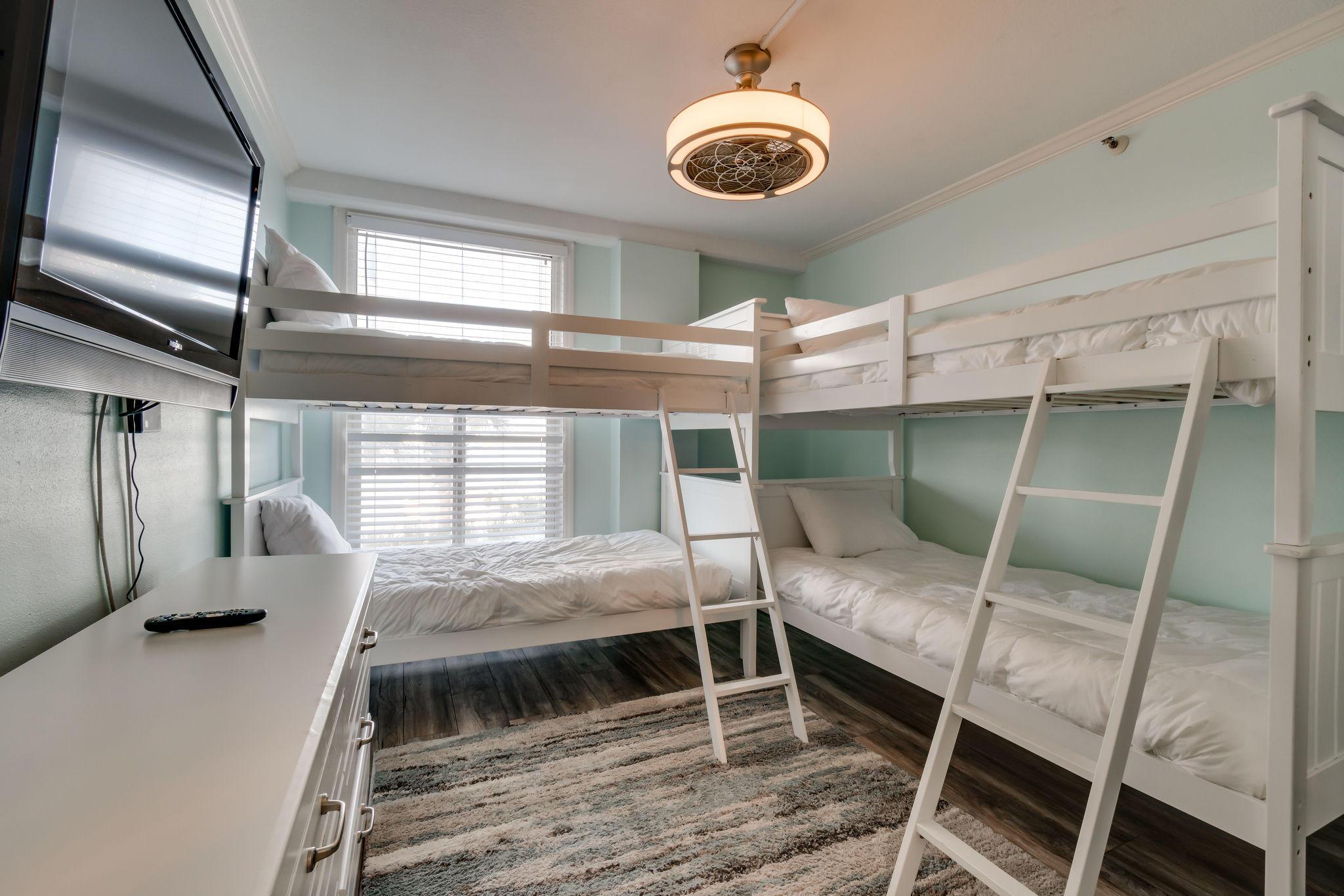 WATERVIEW TOWERS - Residential