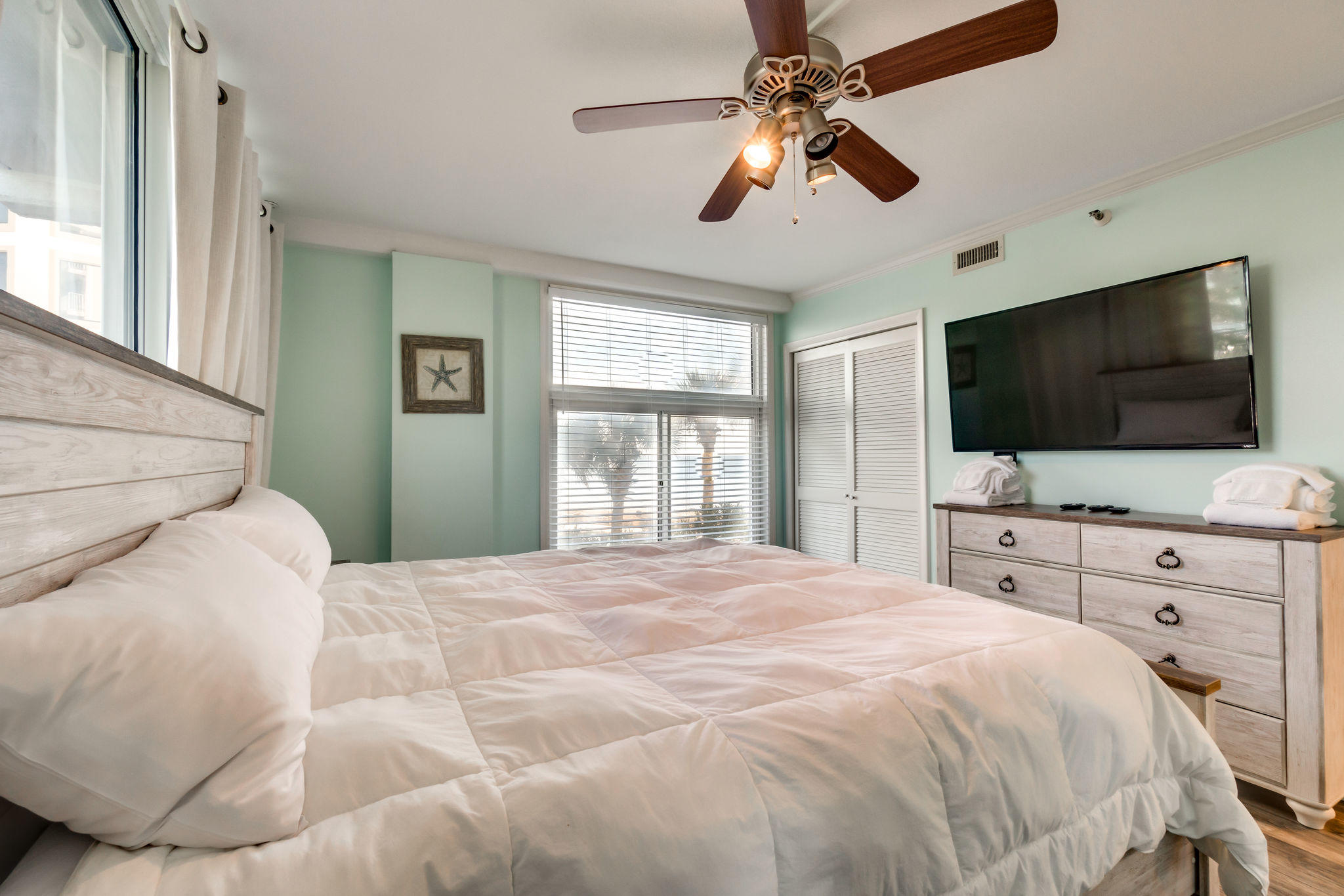 WATERVIEW TOWERS - Residential