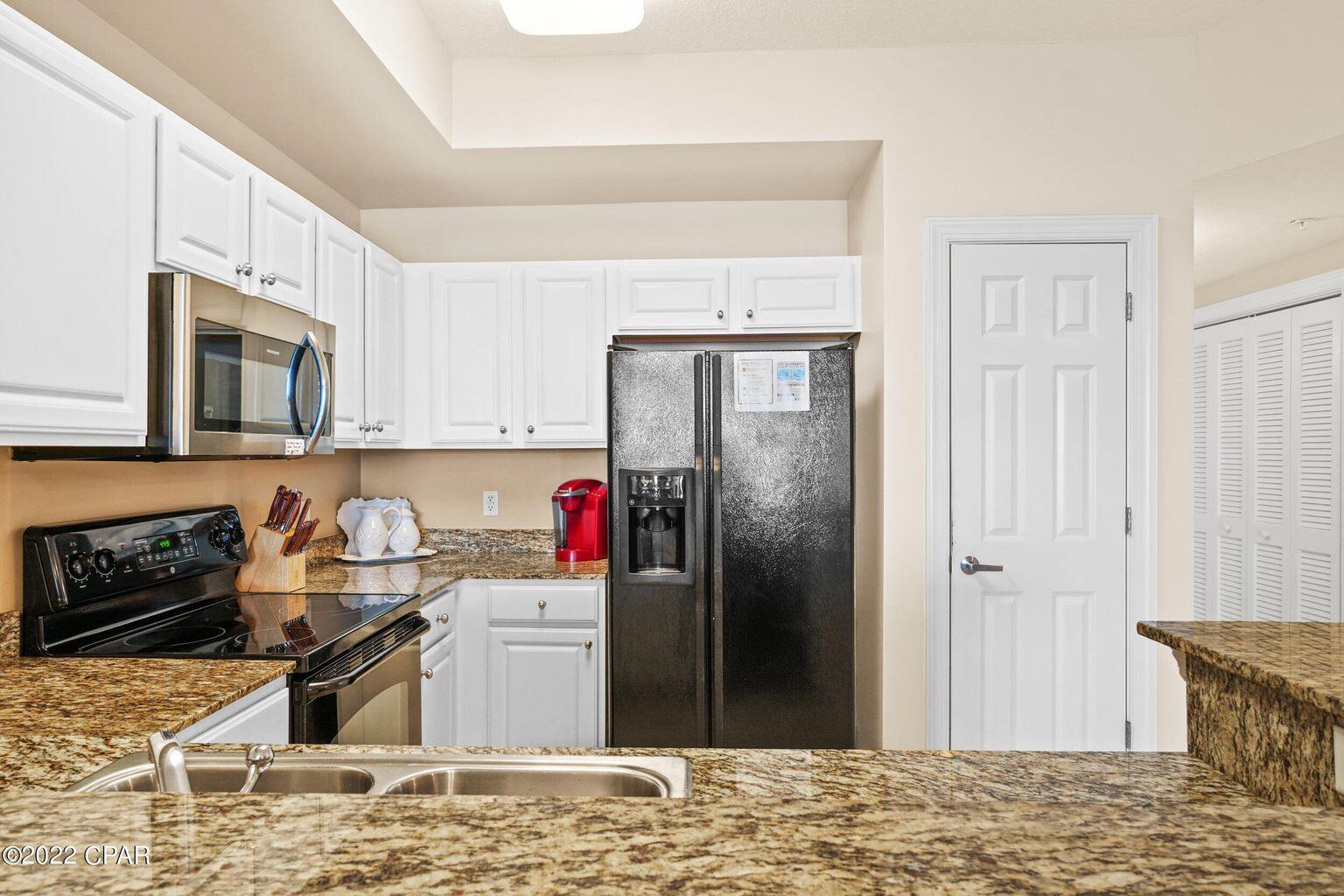 SUNRISE BEACH - Residential