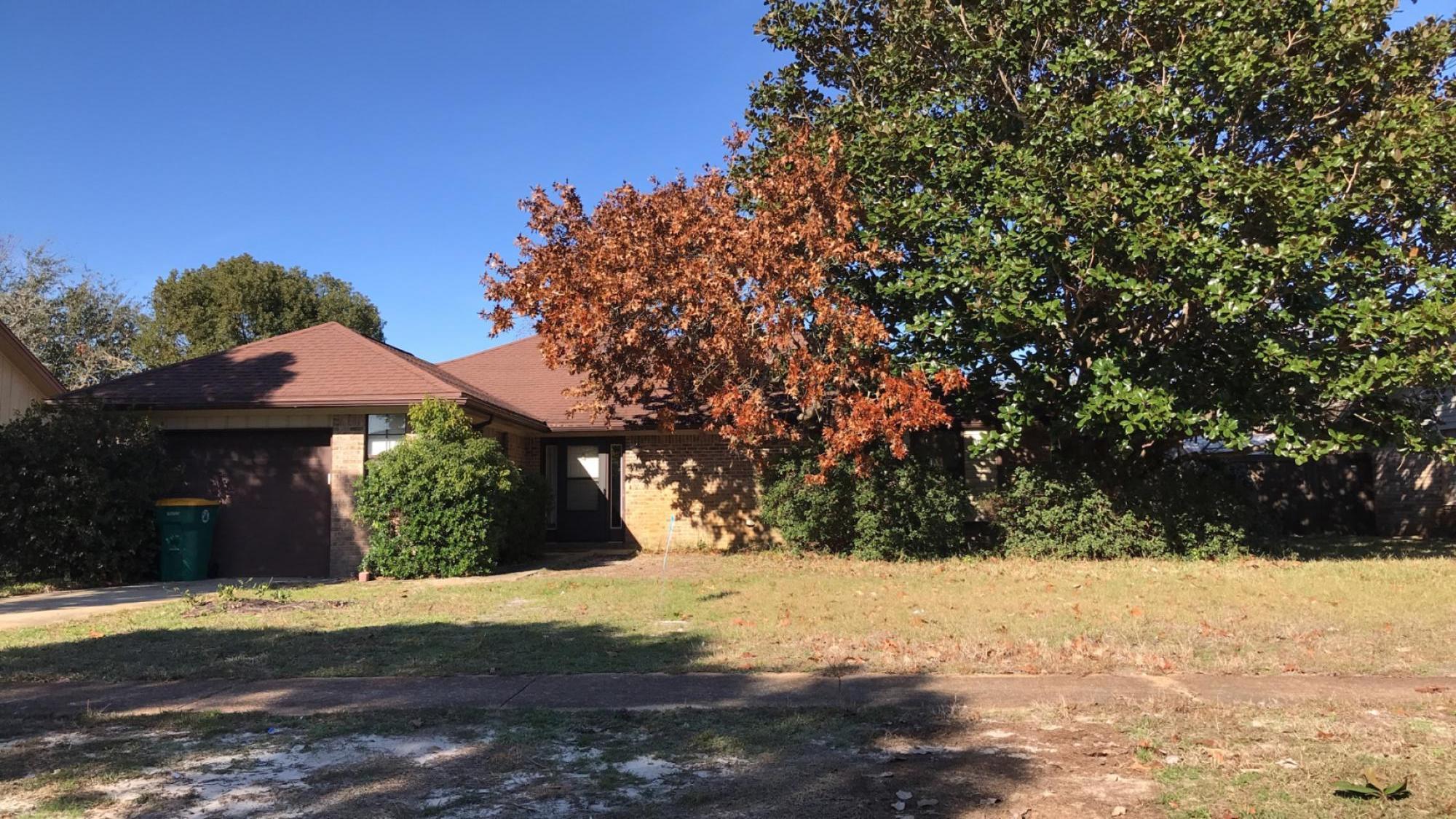 CHATEAU PRES DE LA MER - Residential Lease