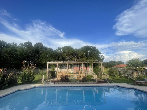 A home in Navarre