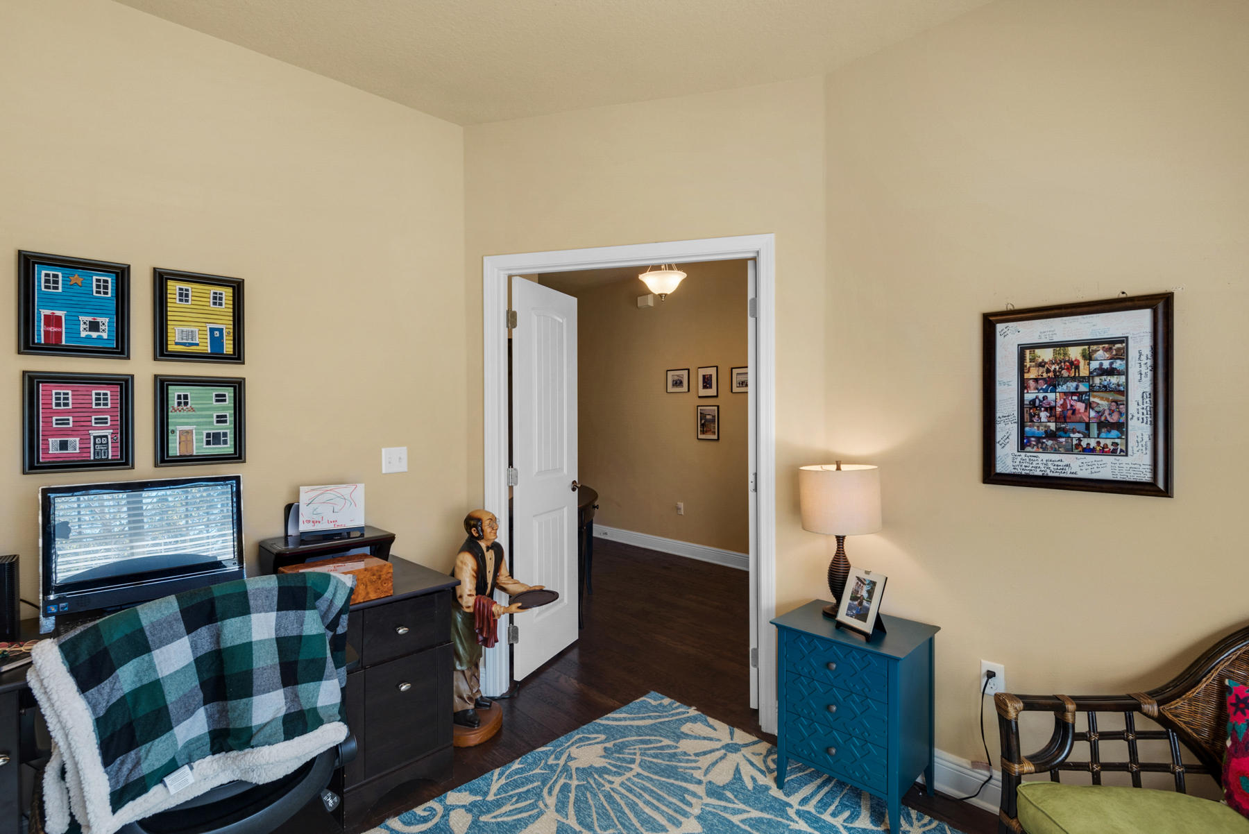 WHISPERING LAKE - Residential