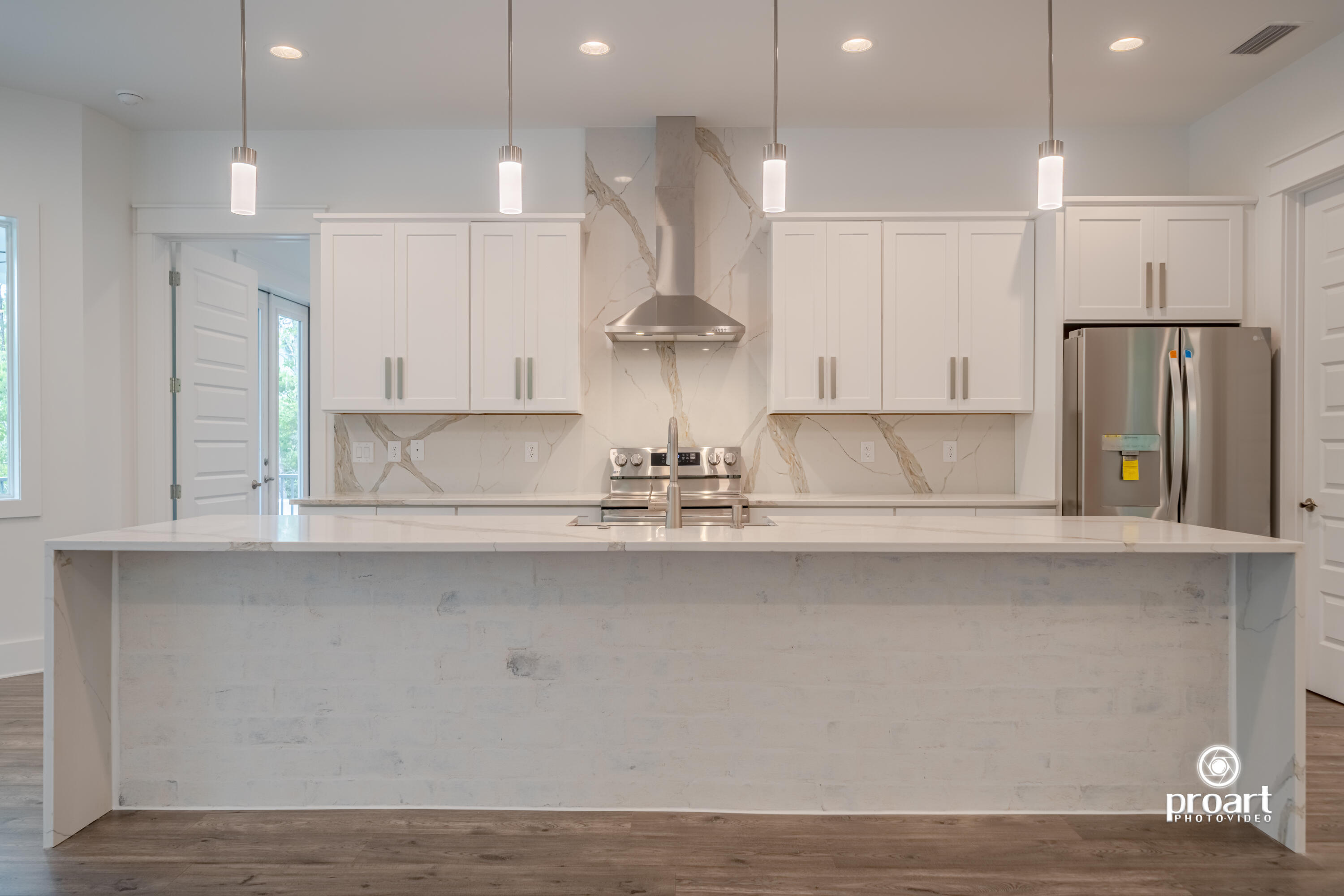 TOWN OF SANTA ROSA - Residential