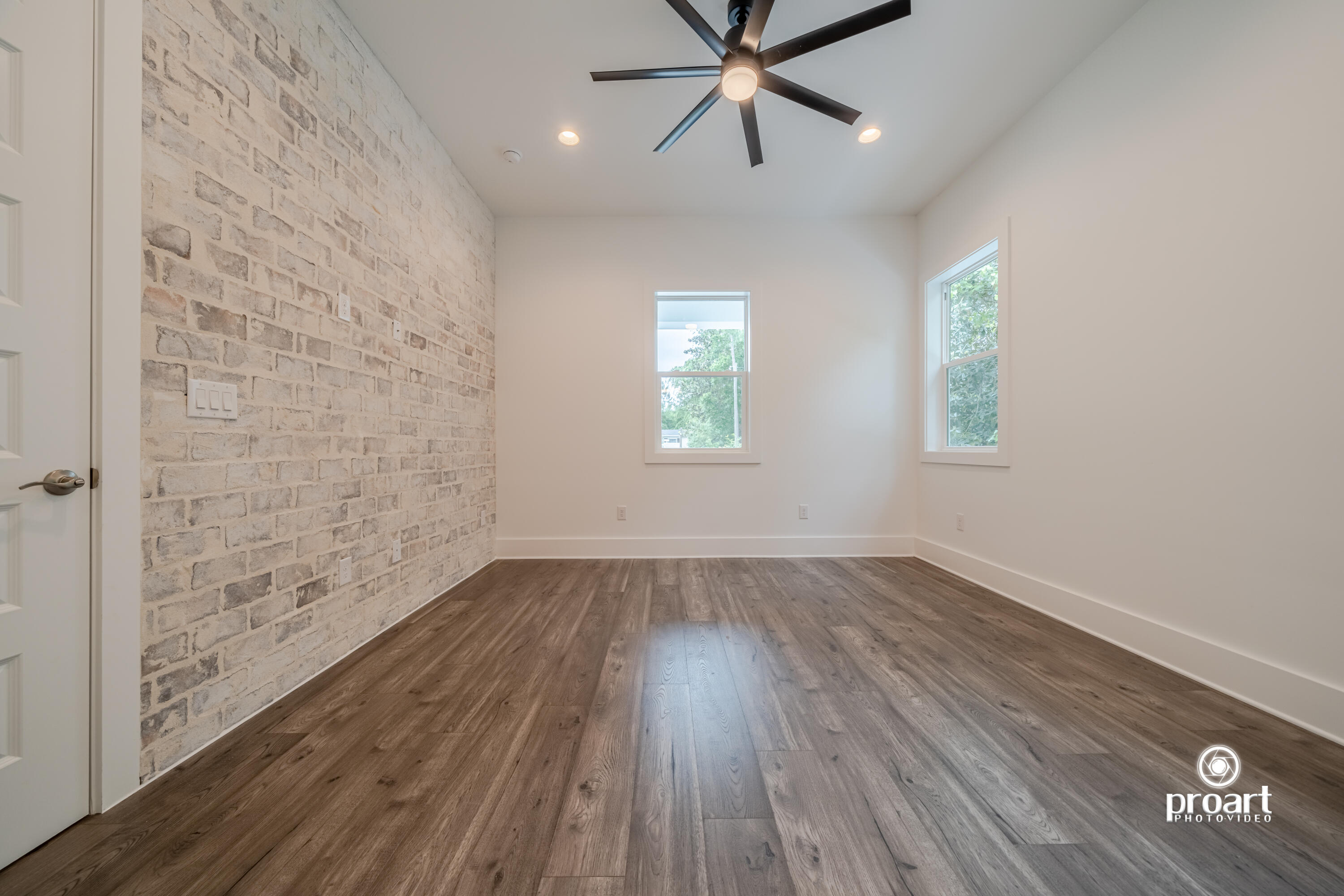 TOWN OF SANTA ROSA - Residential