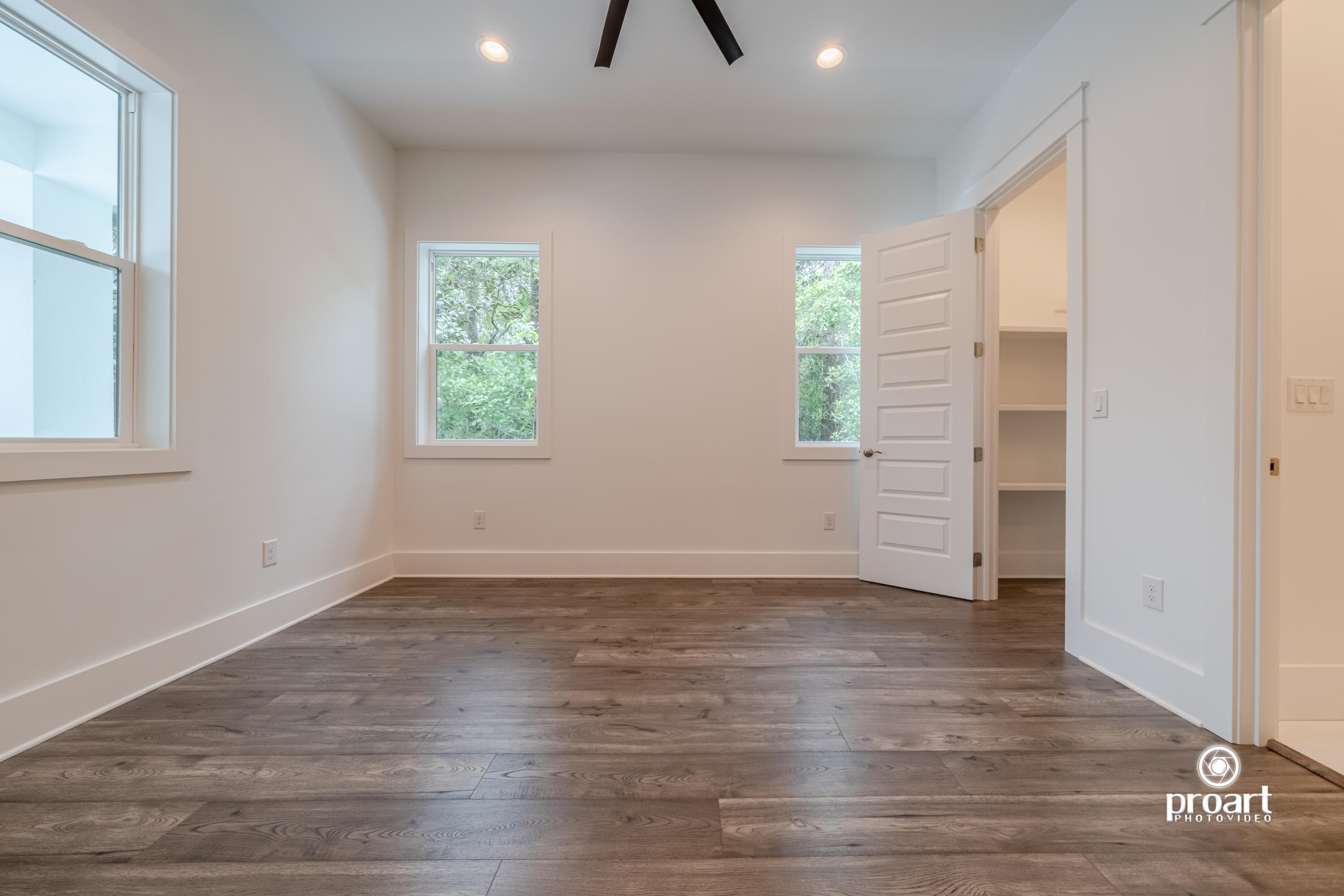 TOWN OF SANTA ROSA - Residential