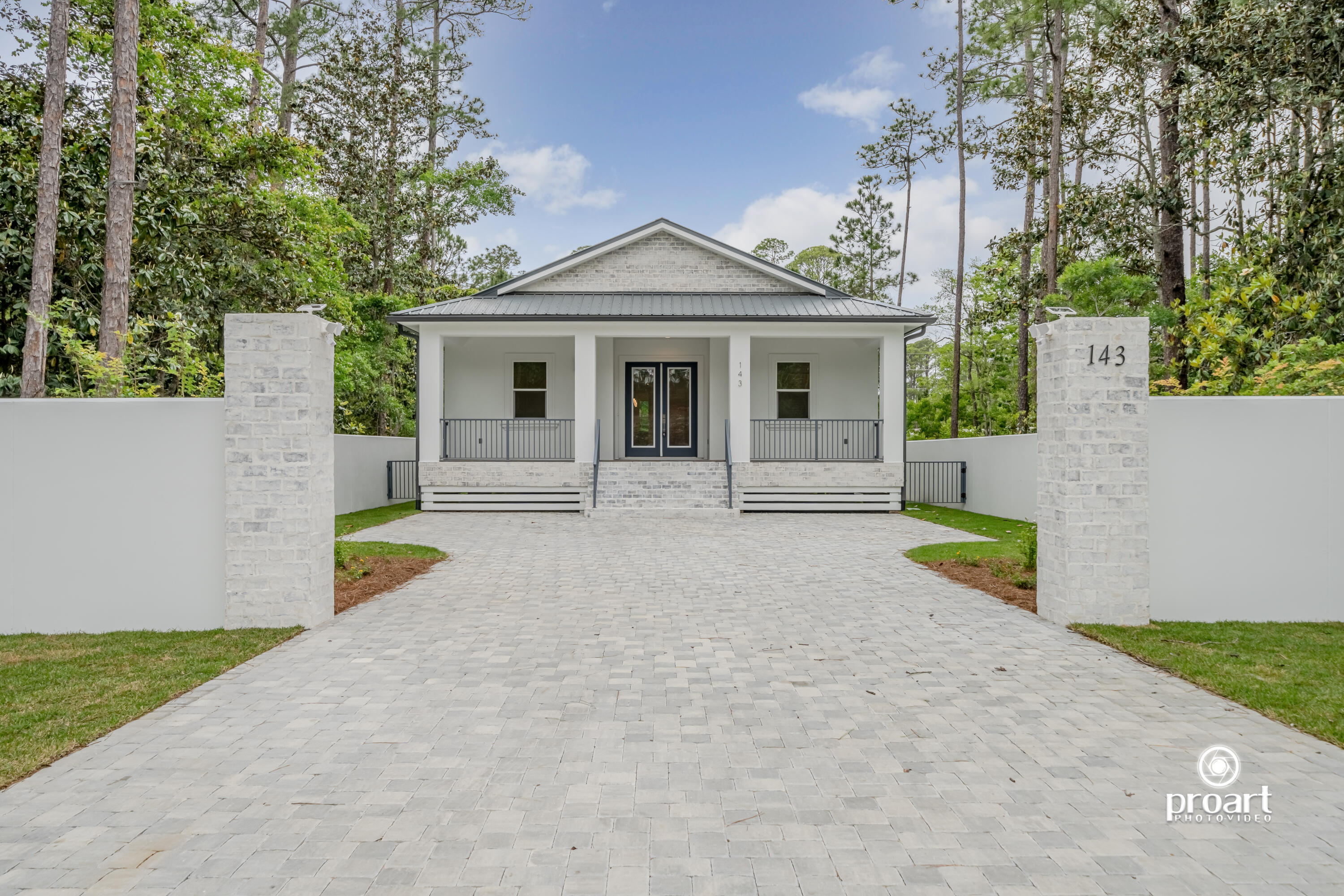 TOWN OF SANTA ROSA - Residential