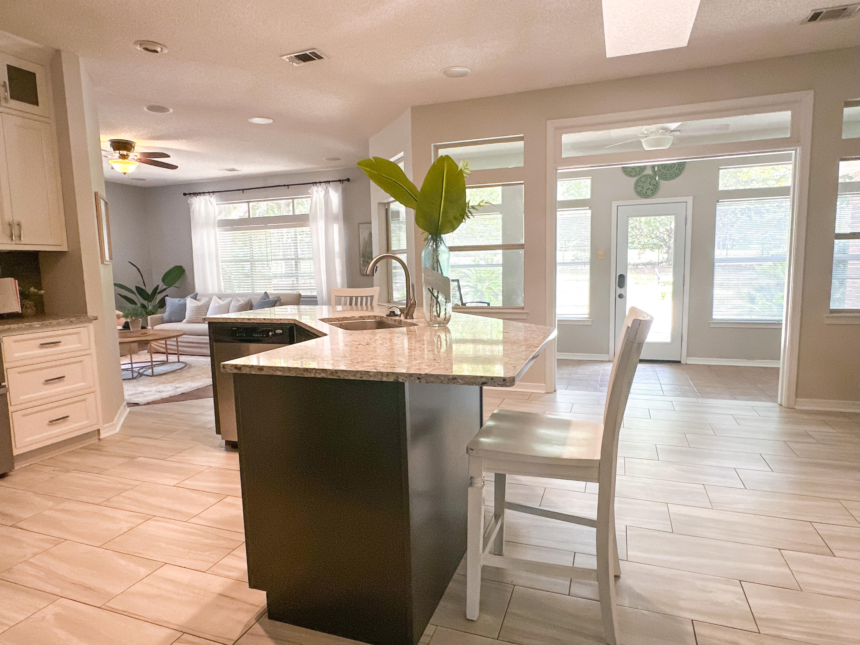 ROCKY BAYOU COUNTRY CLUB ESTATES 3 - Residential
