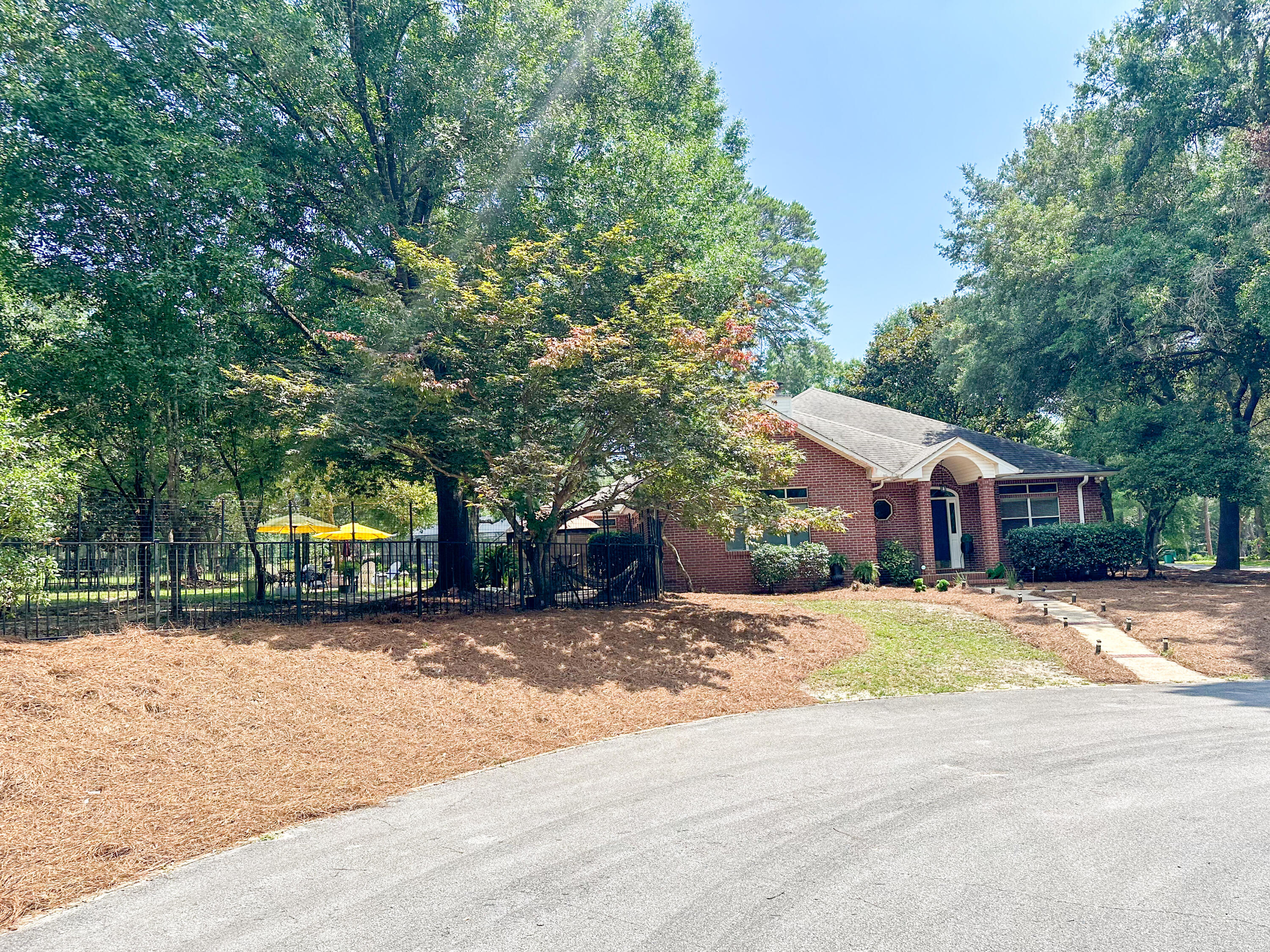 ROCKY BAYOU COUNTRY CLUB ESTATES 3 - Residential