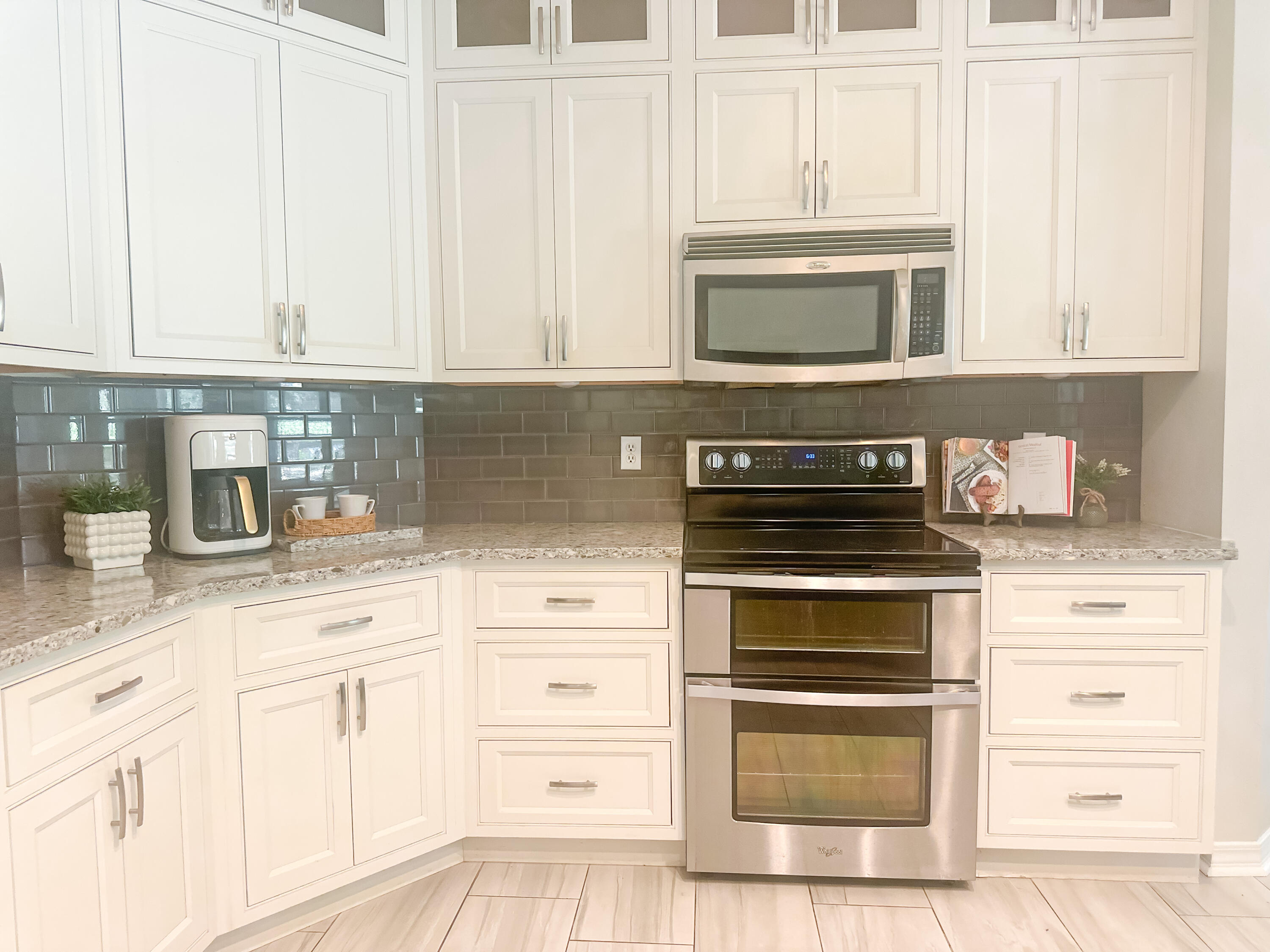 ROCKY BAYOU COUNTRY CLUB ESTATES 3 - Residential
