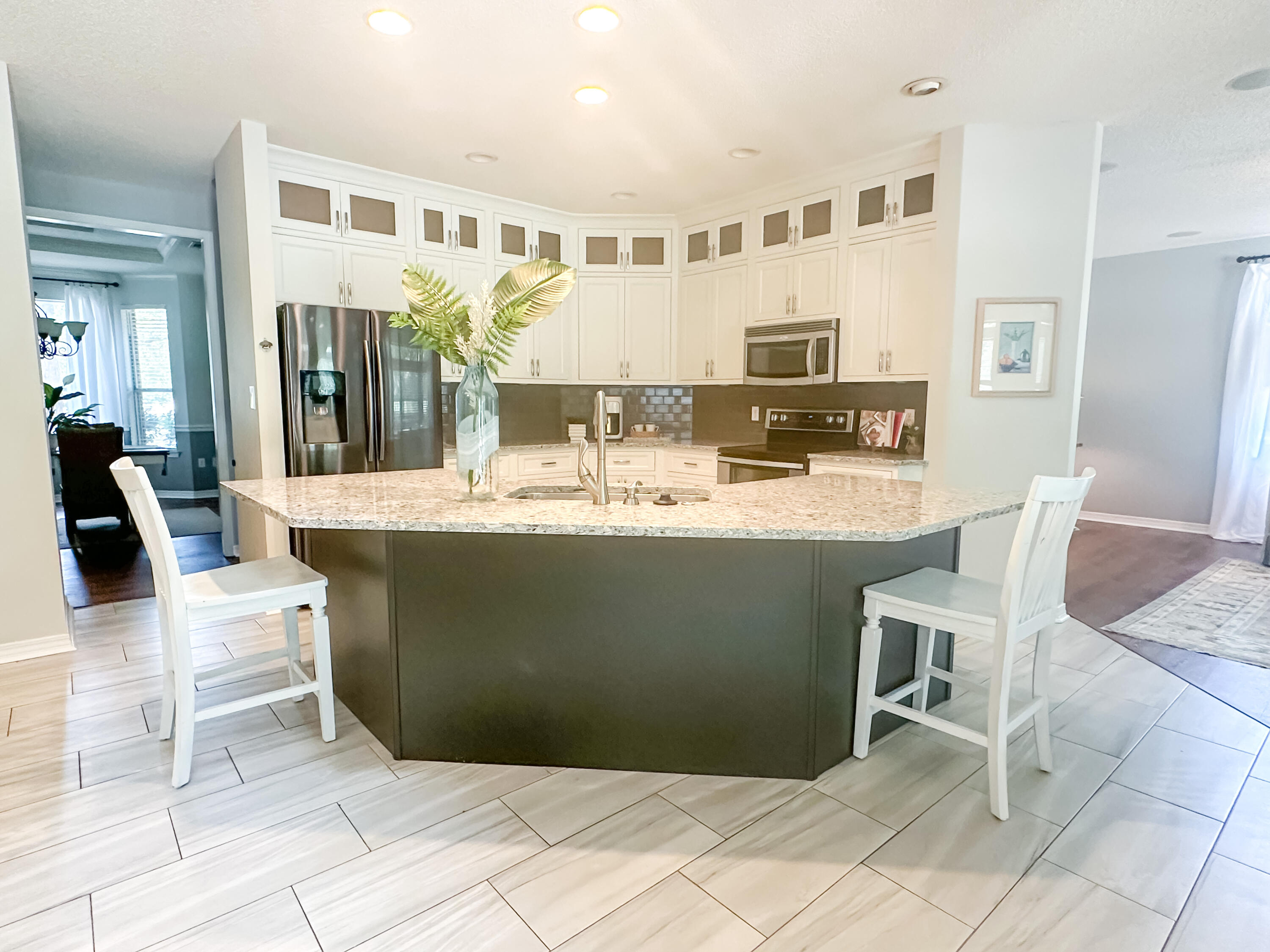 ROCKY BAYOU COUNTRY CLUB ESTATES 3 - Residential