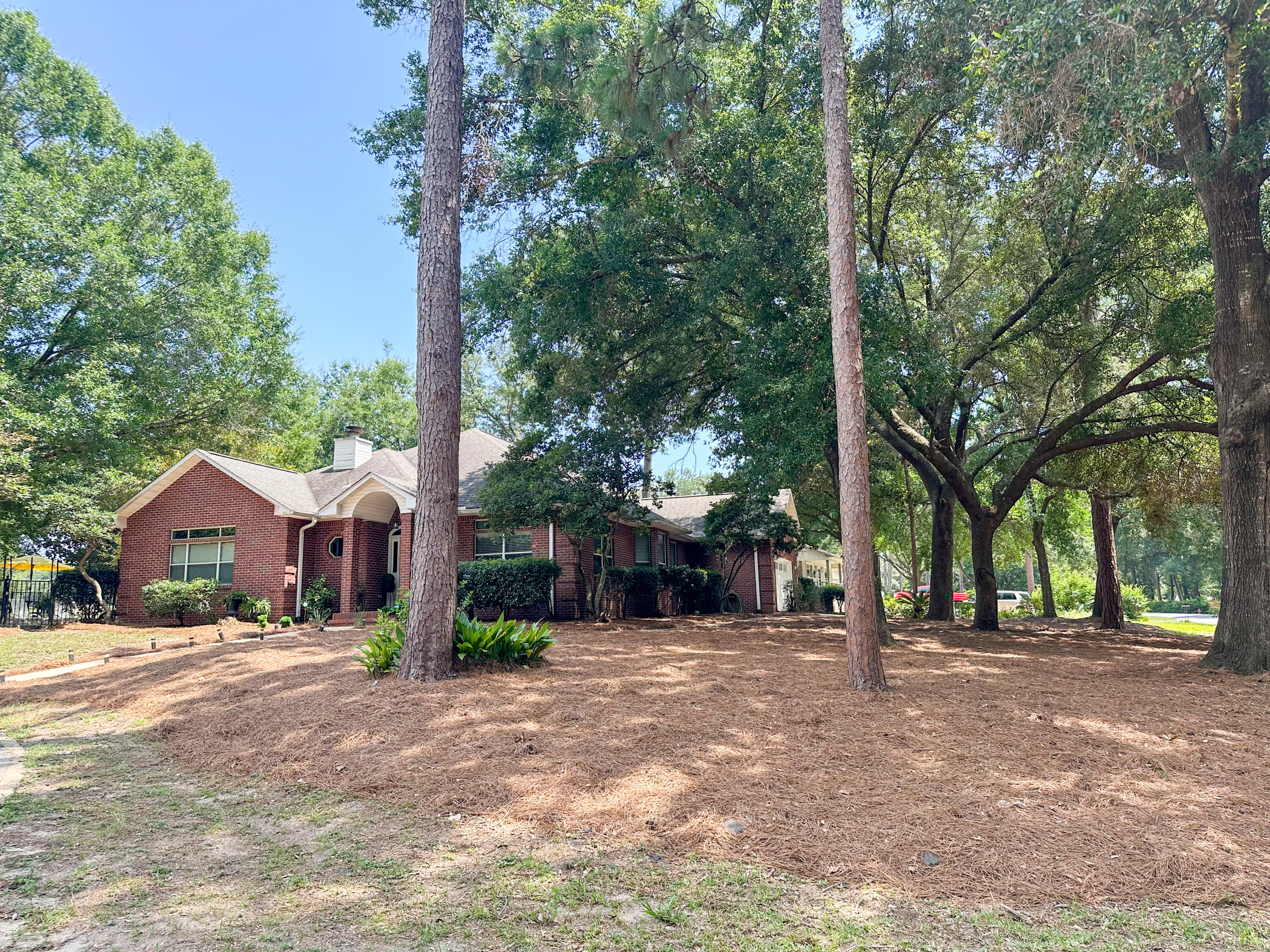 ROCKY BAYOU COUNTRY CLUB ESTATES 3 - Residential