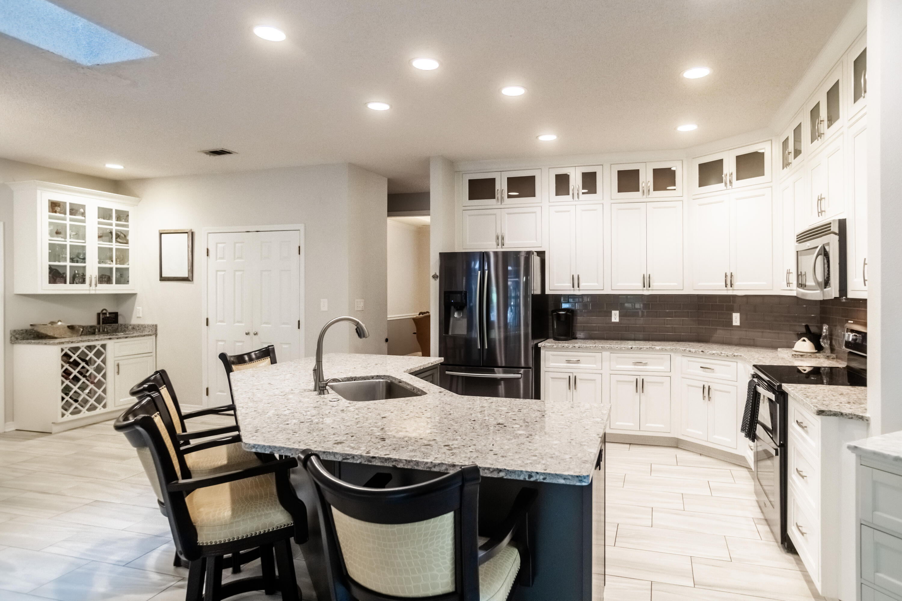 ROCKY BAYOU COUNTRY CLUB ESTATES 3 - Residential