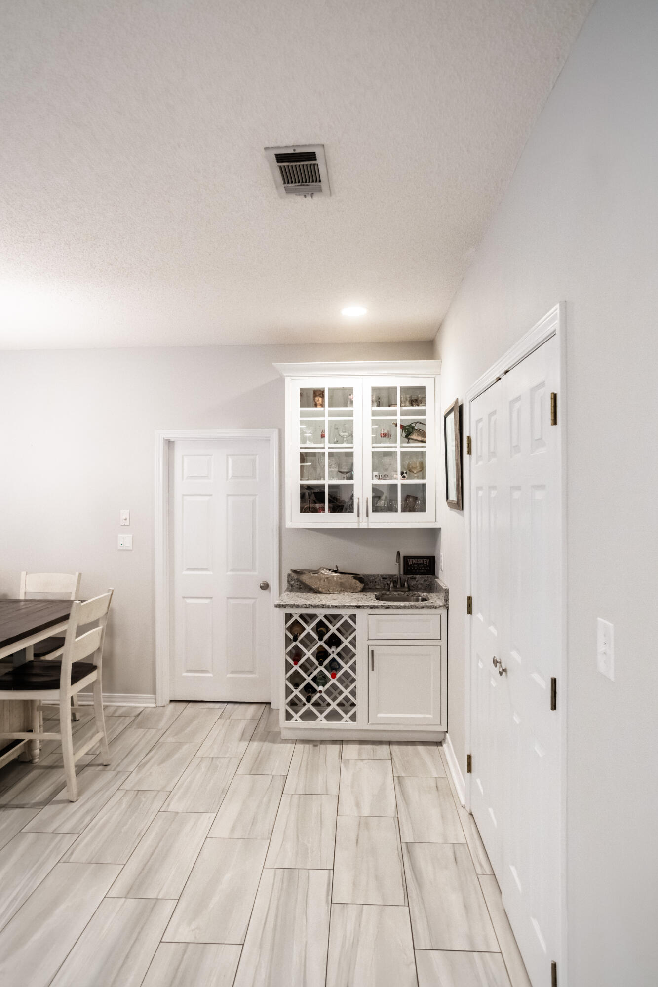 ROCKY BAYOU COUNTRY CLUB ESTATES 3 - Residential
