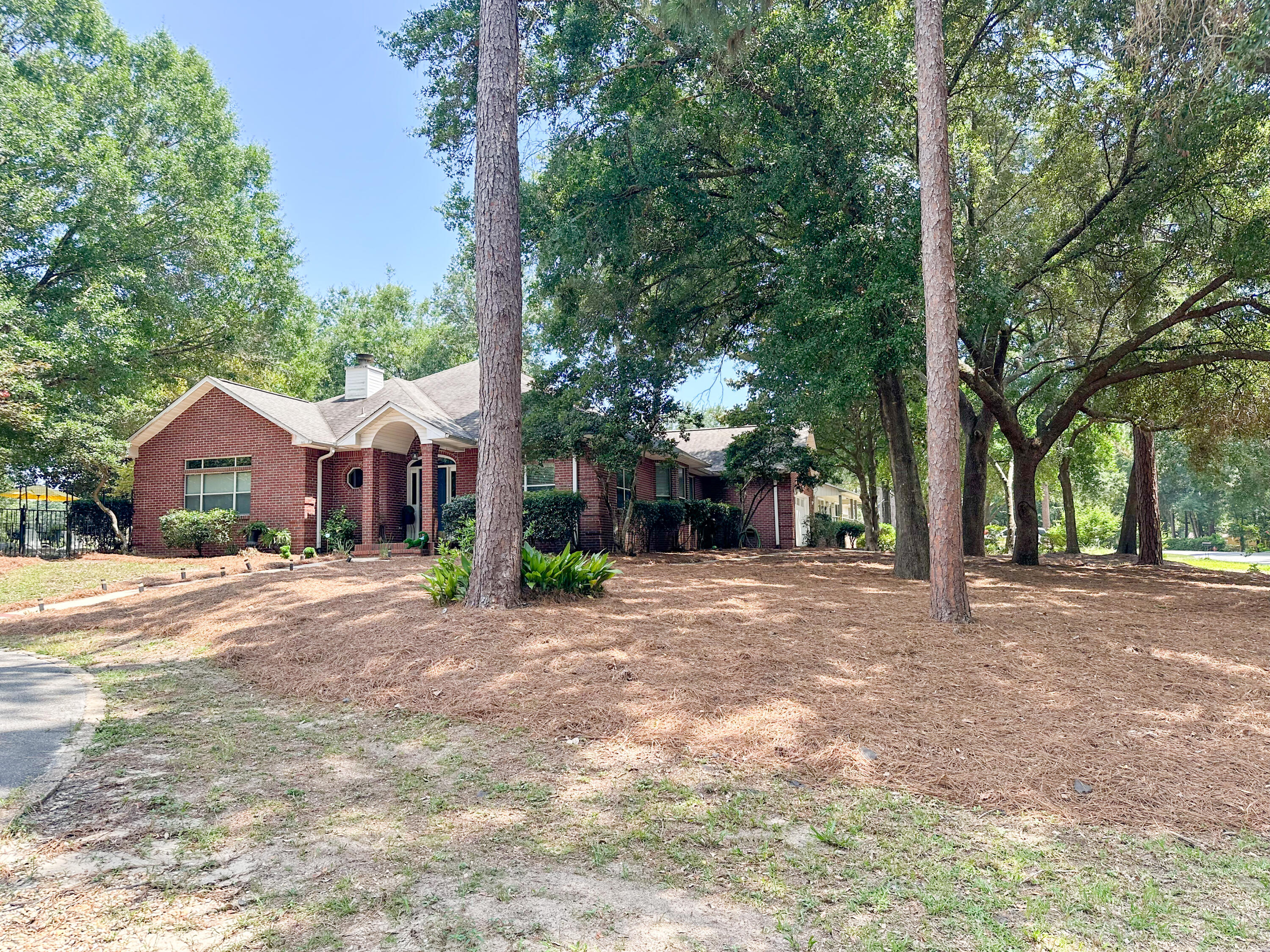ROCKY BAYOU COUNTRY CLUB ESTATES 3 - Residential