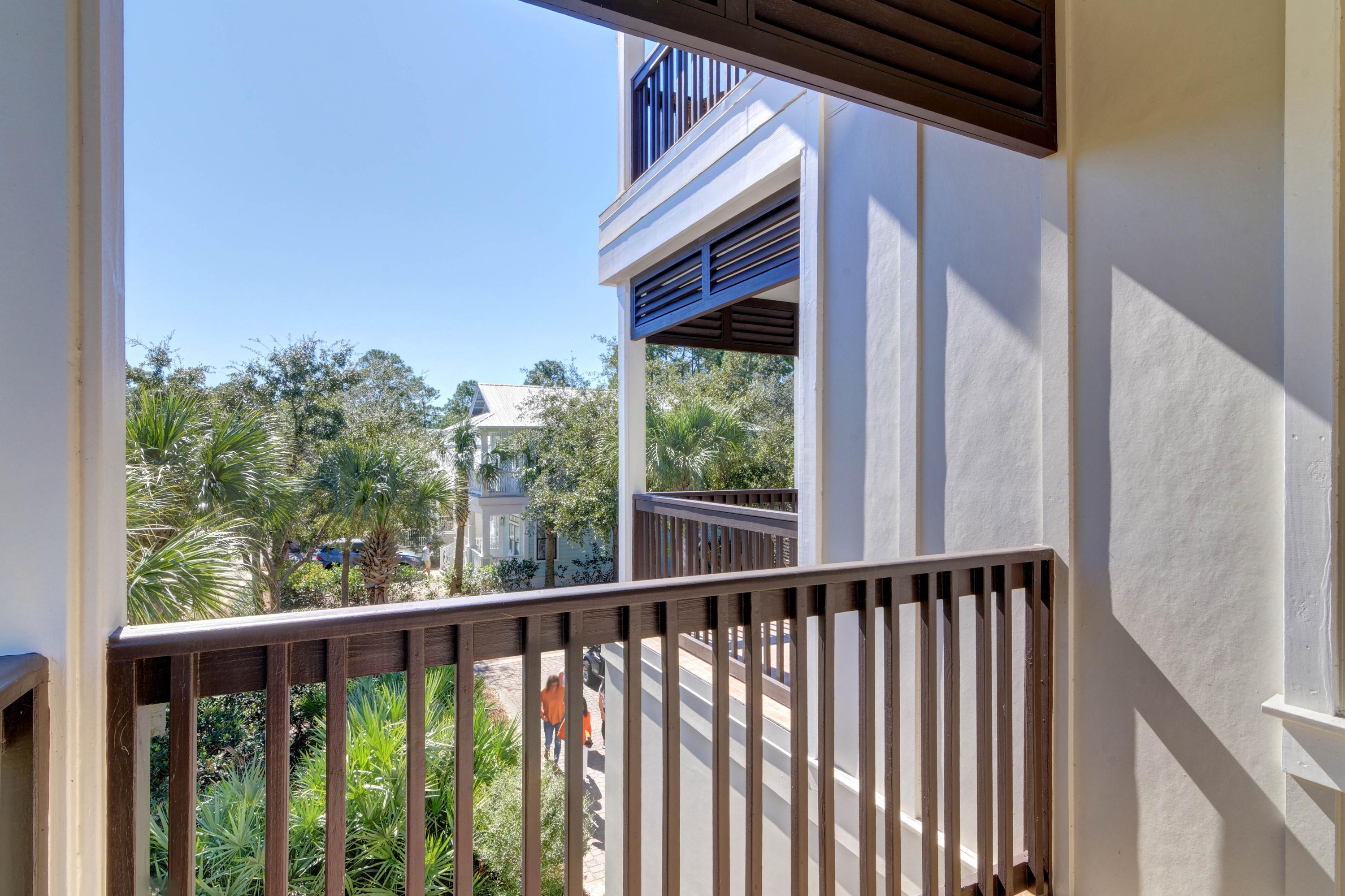 COTTAGES AT EASTERN LAKE - Residential