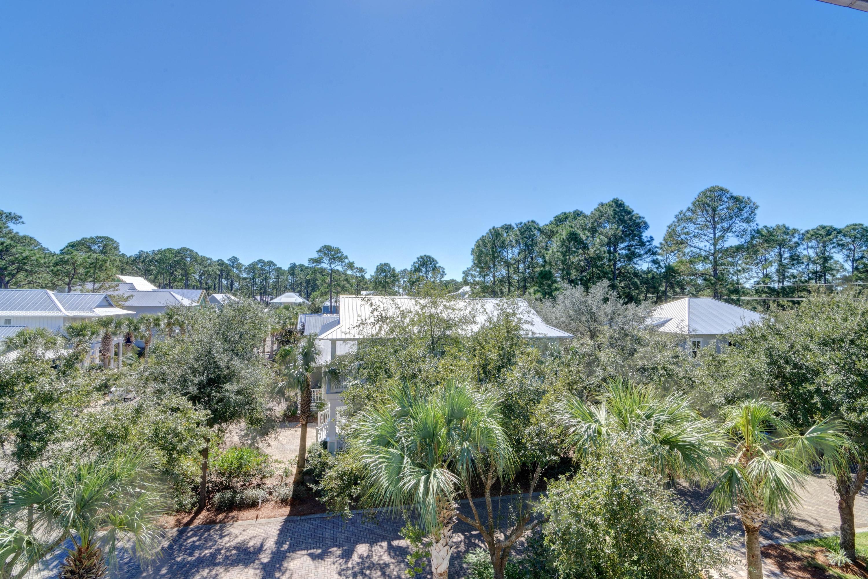 COTTAGES AT EASTERN LAKE - Residential