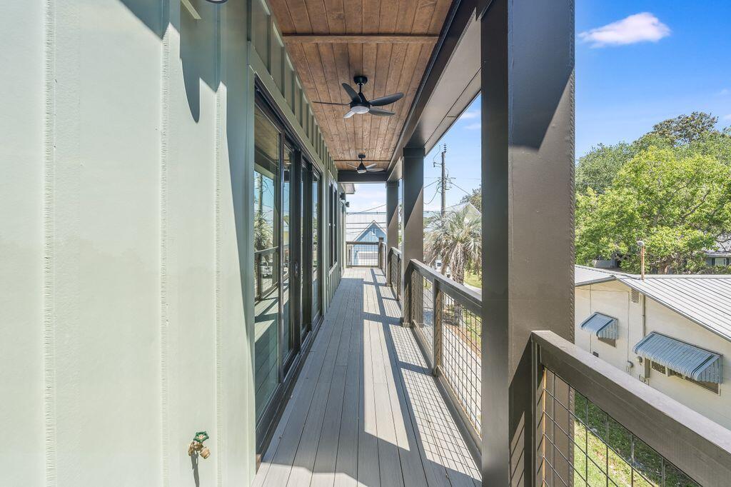 LAGUNA BEACH 8TH ADDN - Residential