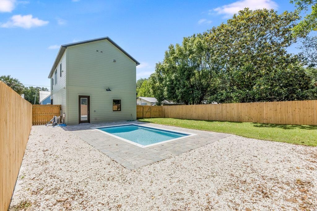 LAGUNA BEACH 8TH ADDN - Residential