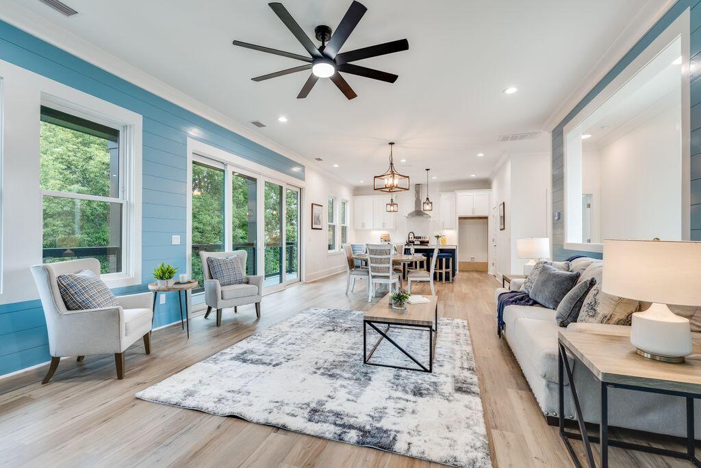 LAGUNA BEACH 8TH ADDN - Residential